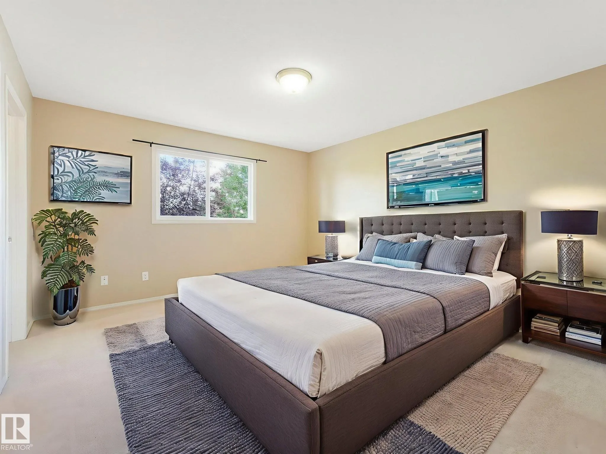 1428 HODGSON Way