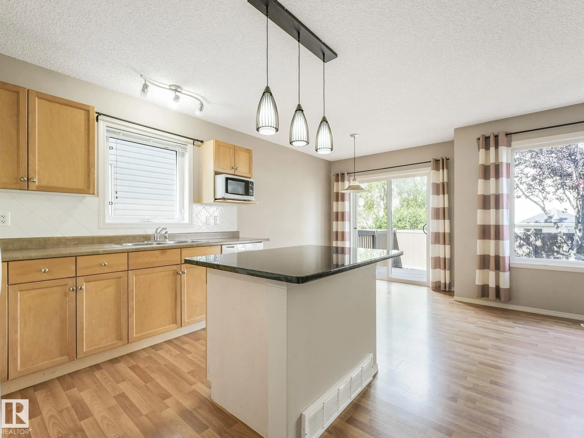 1428 HODGSON Way