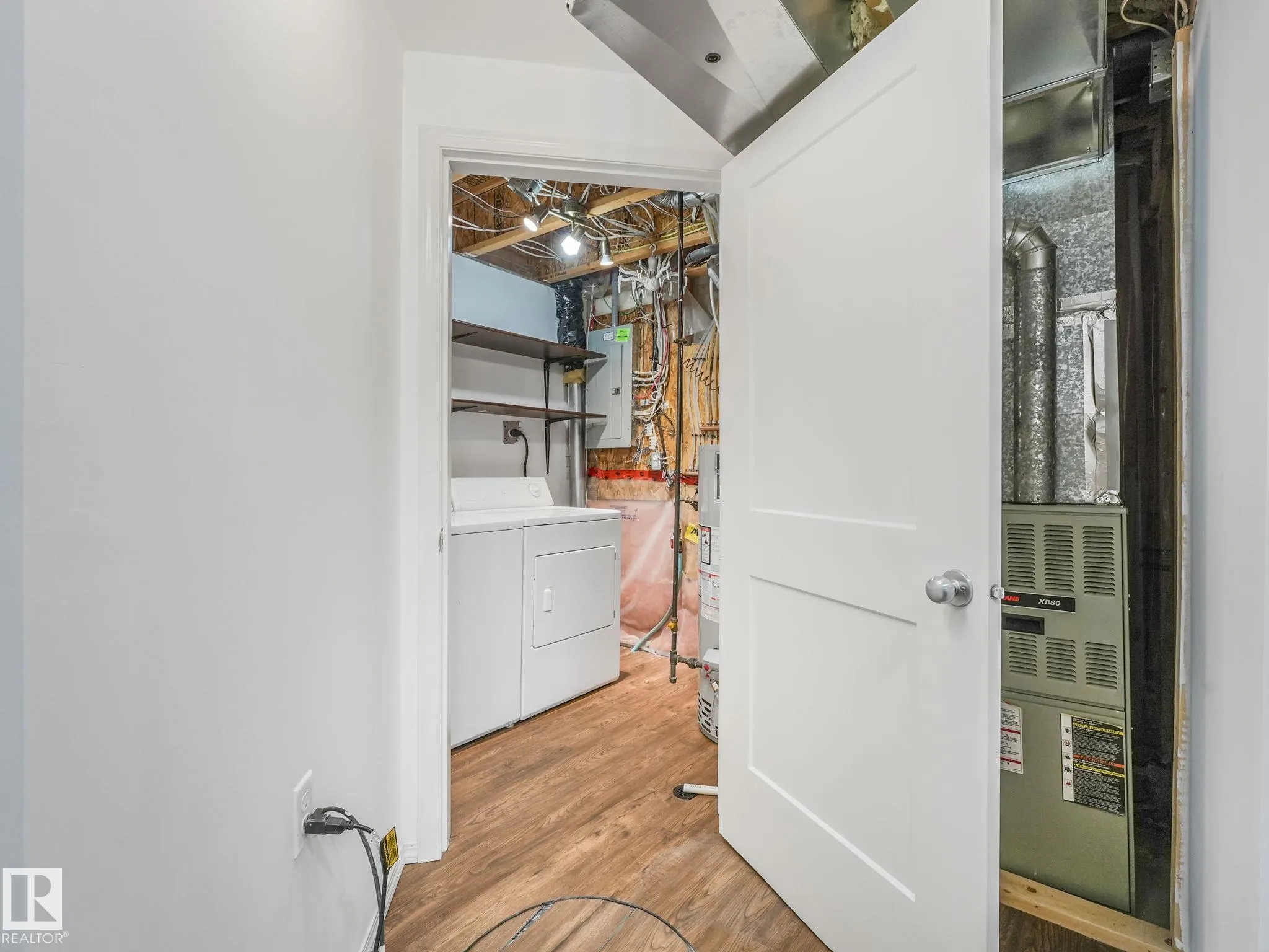 1428 HODGSON Way