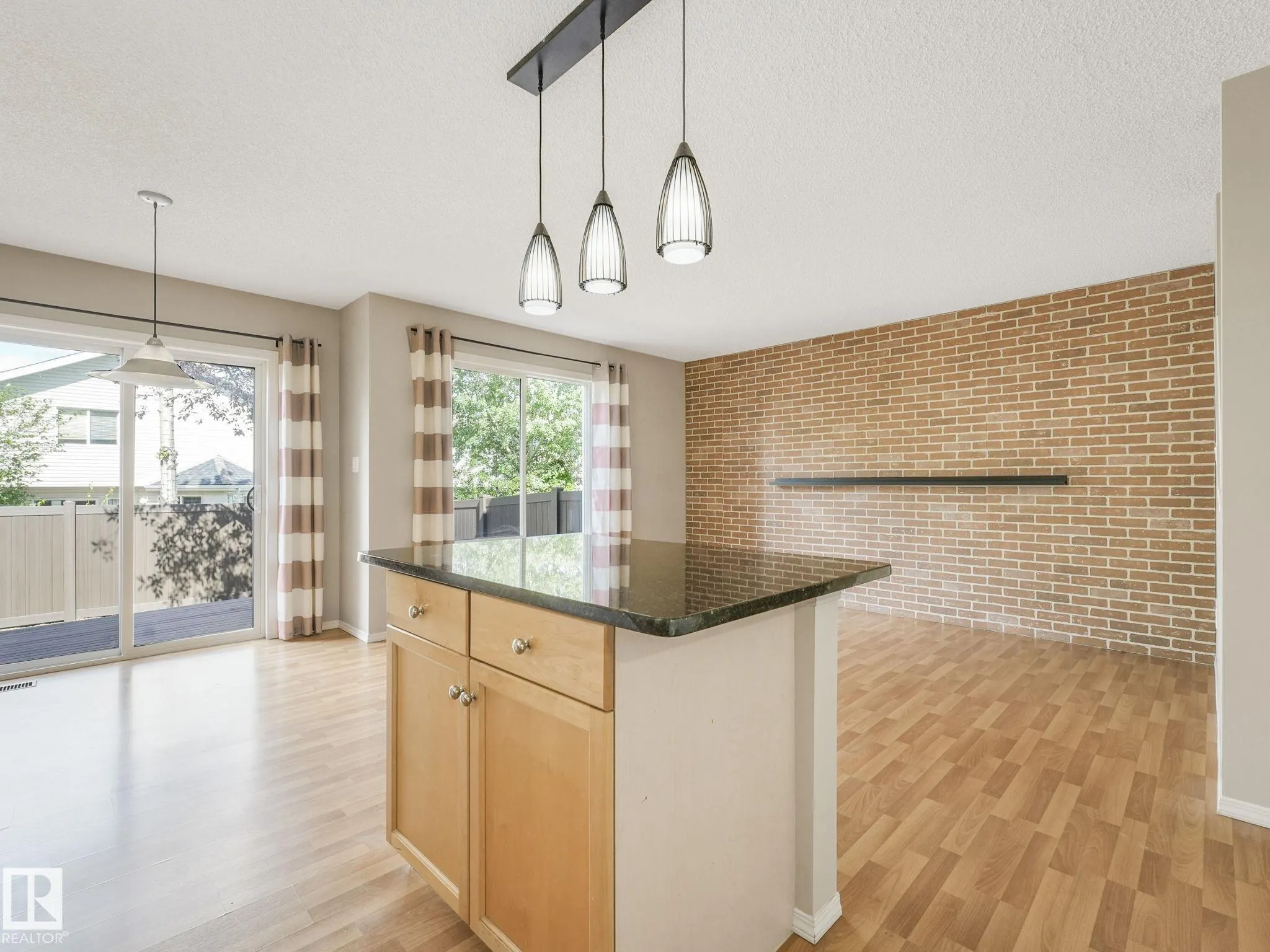 1428 HODGSON Way