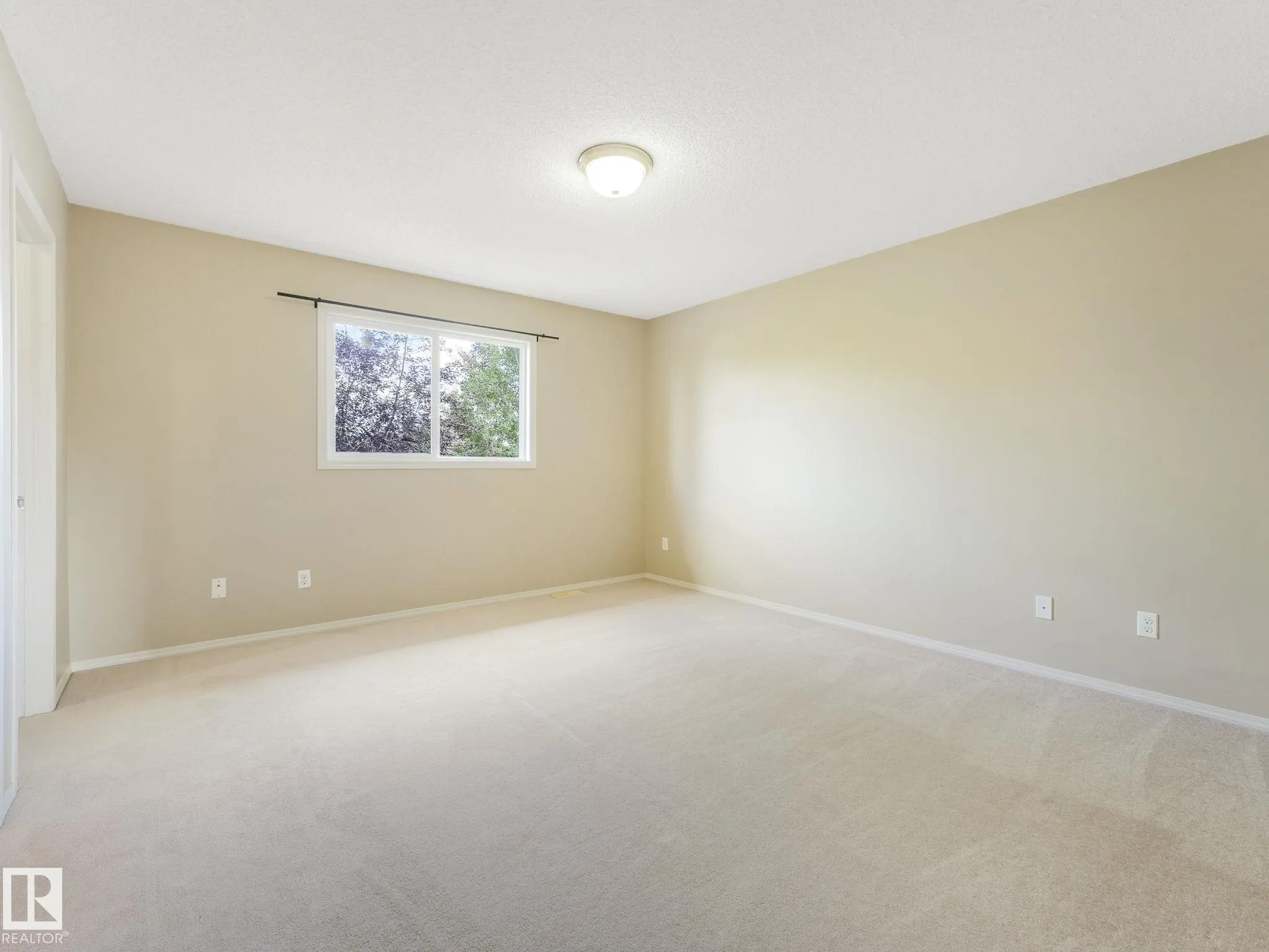 1428 HODGSON Way