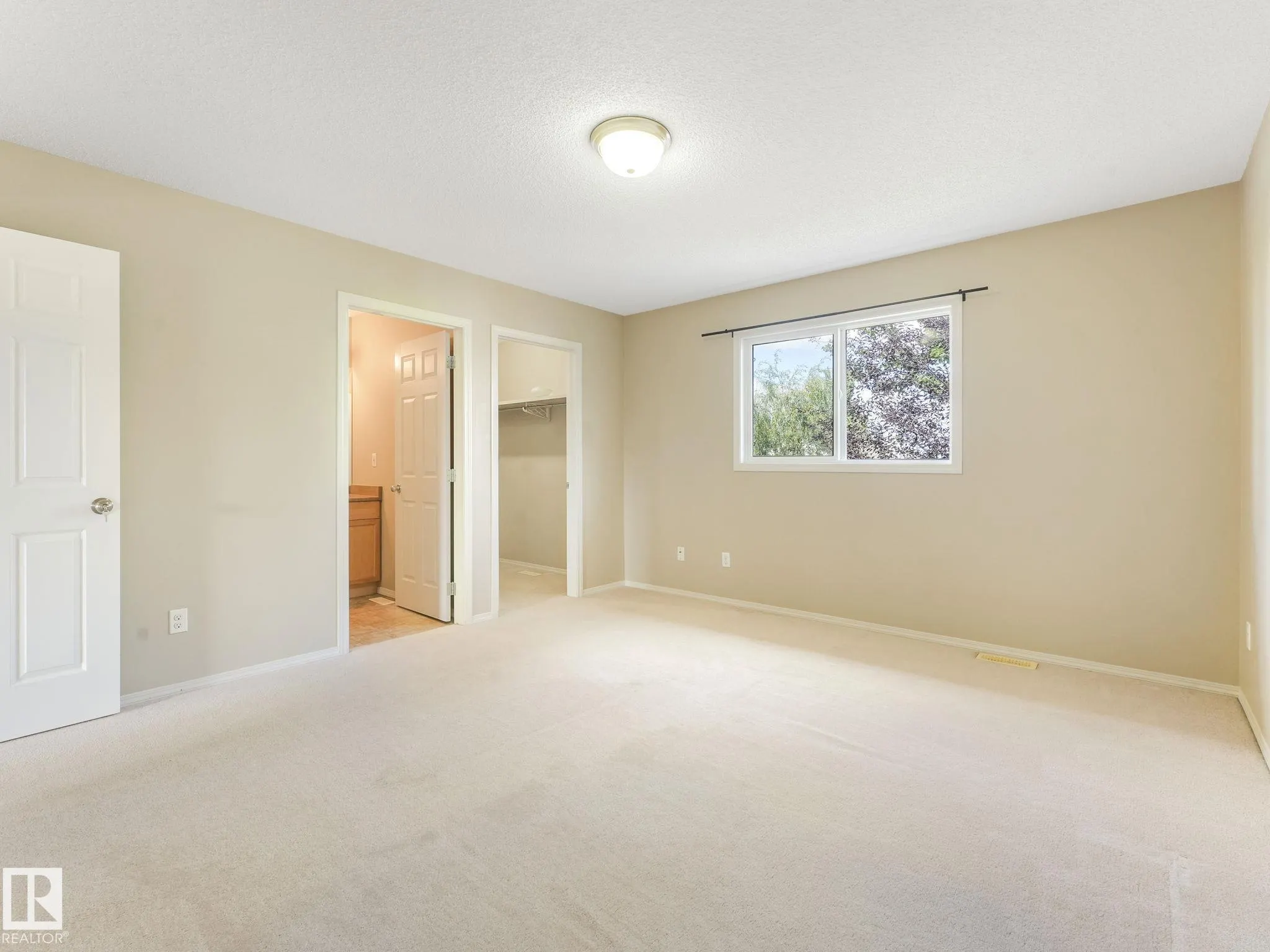 1428 HODGSON Way