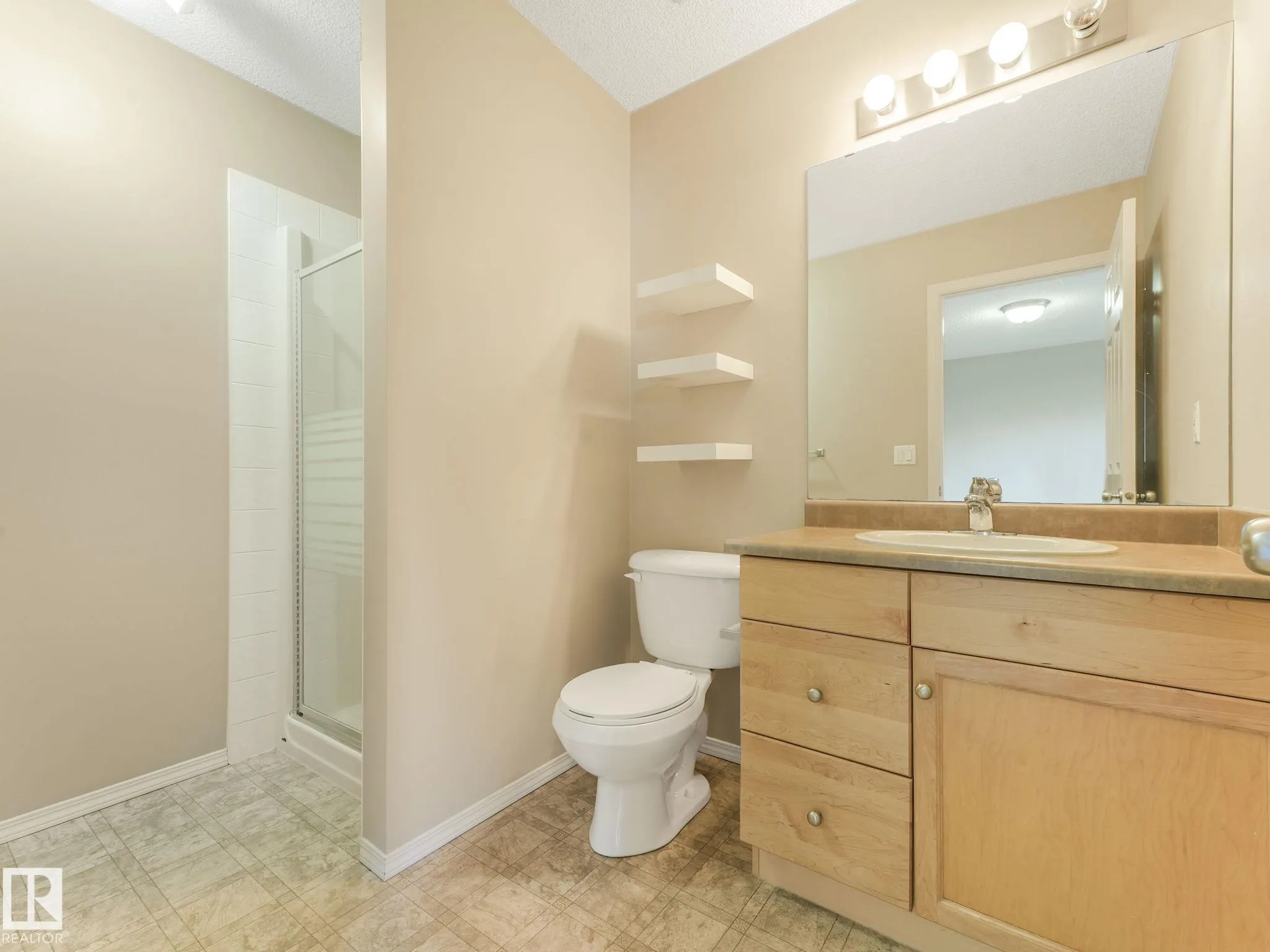 1428 HODGSON Way