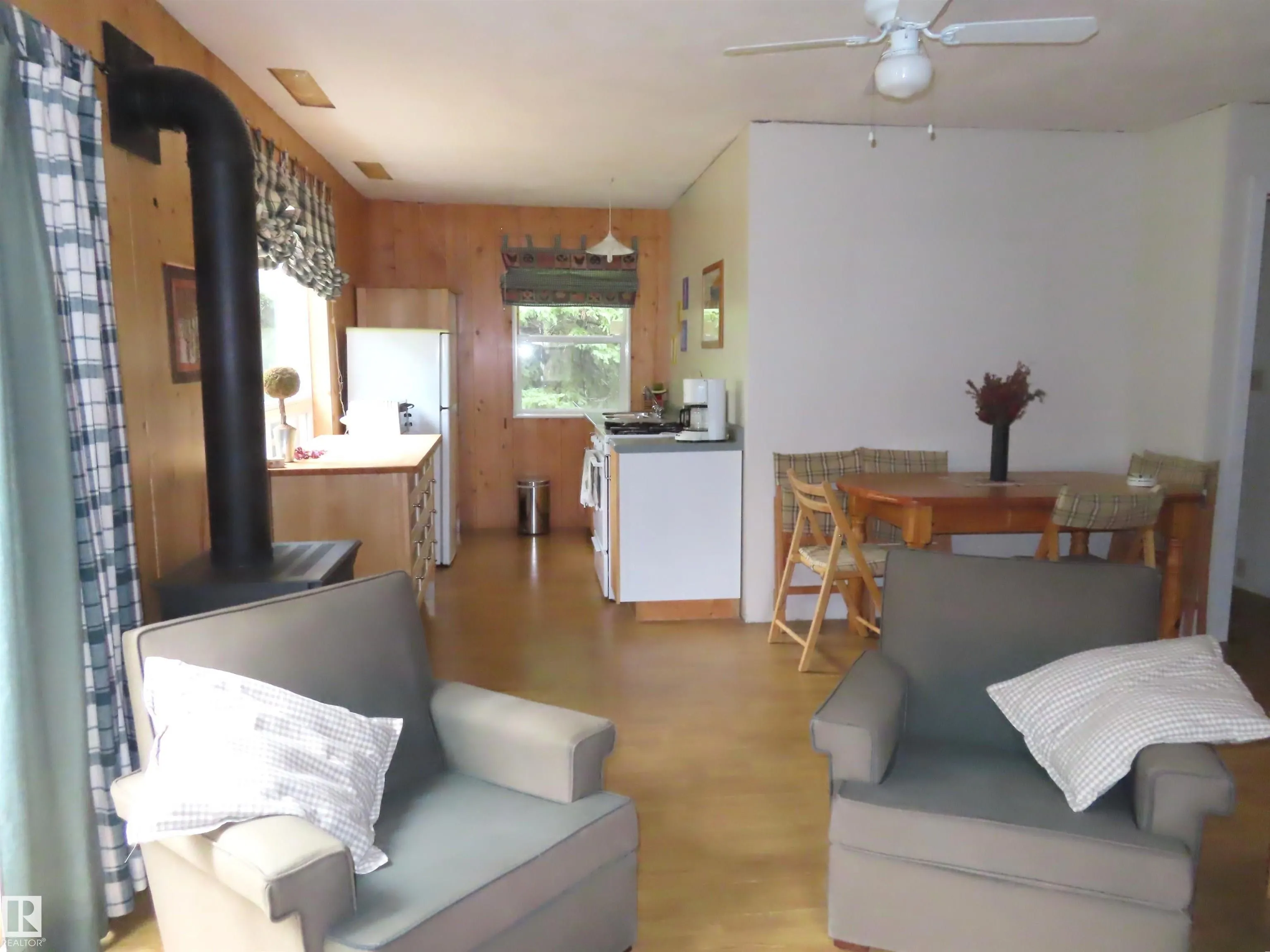 8316 HWY 16A