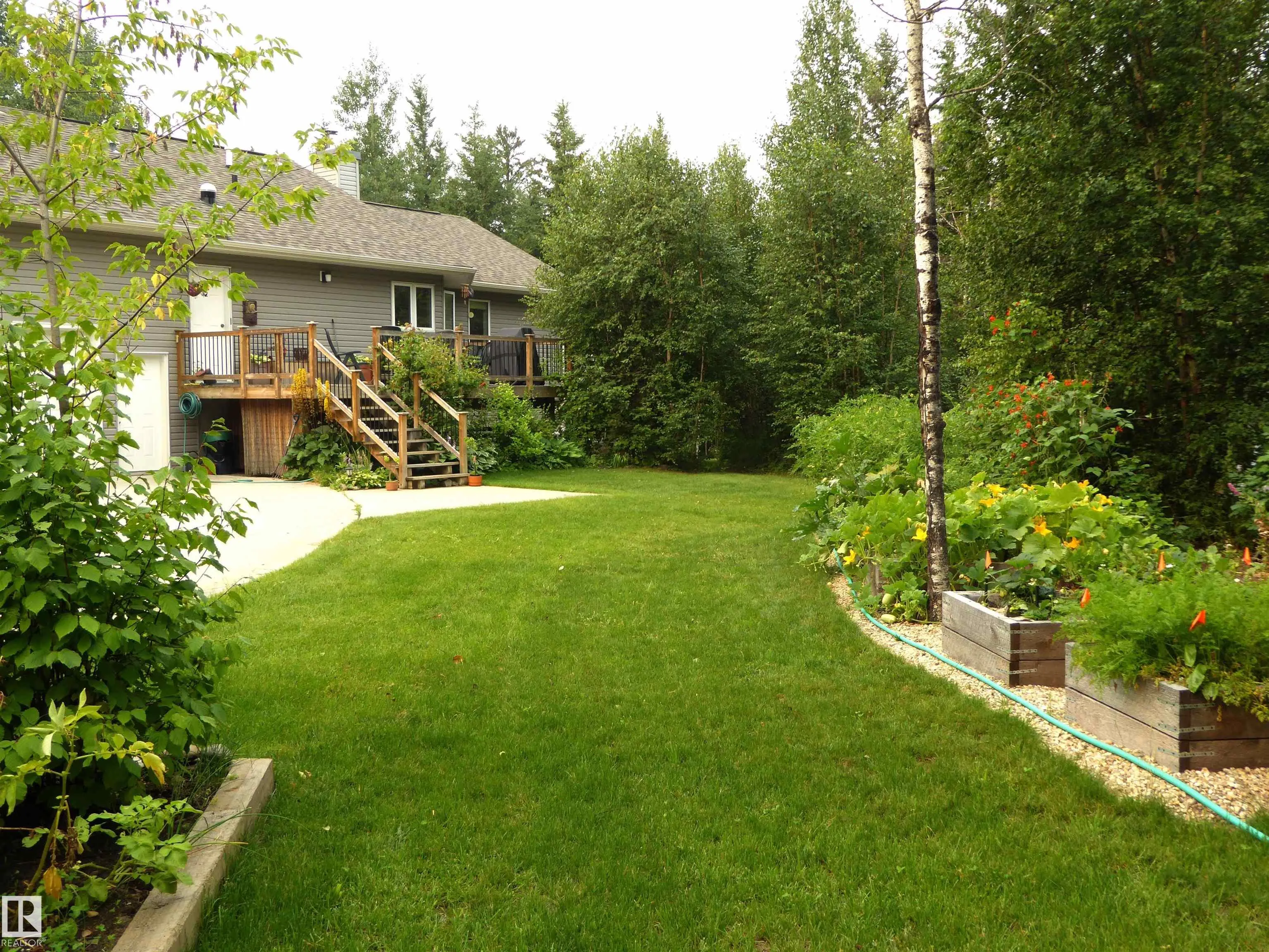 8316 HWY 16A