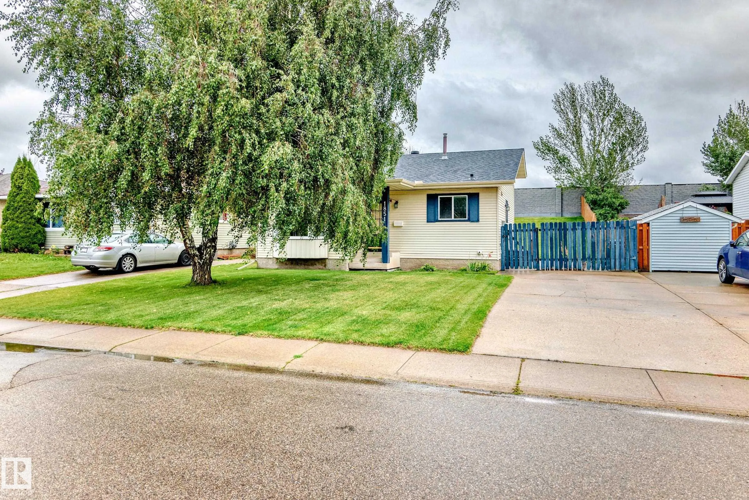 1851 104 Street
