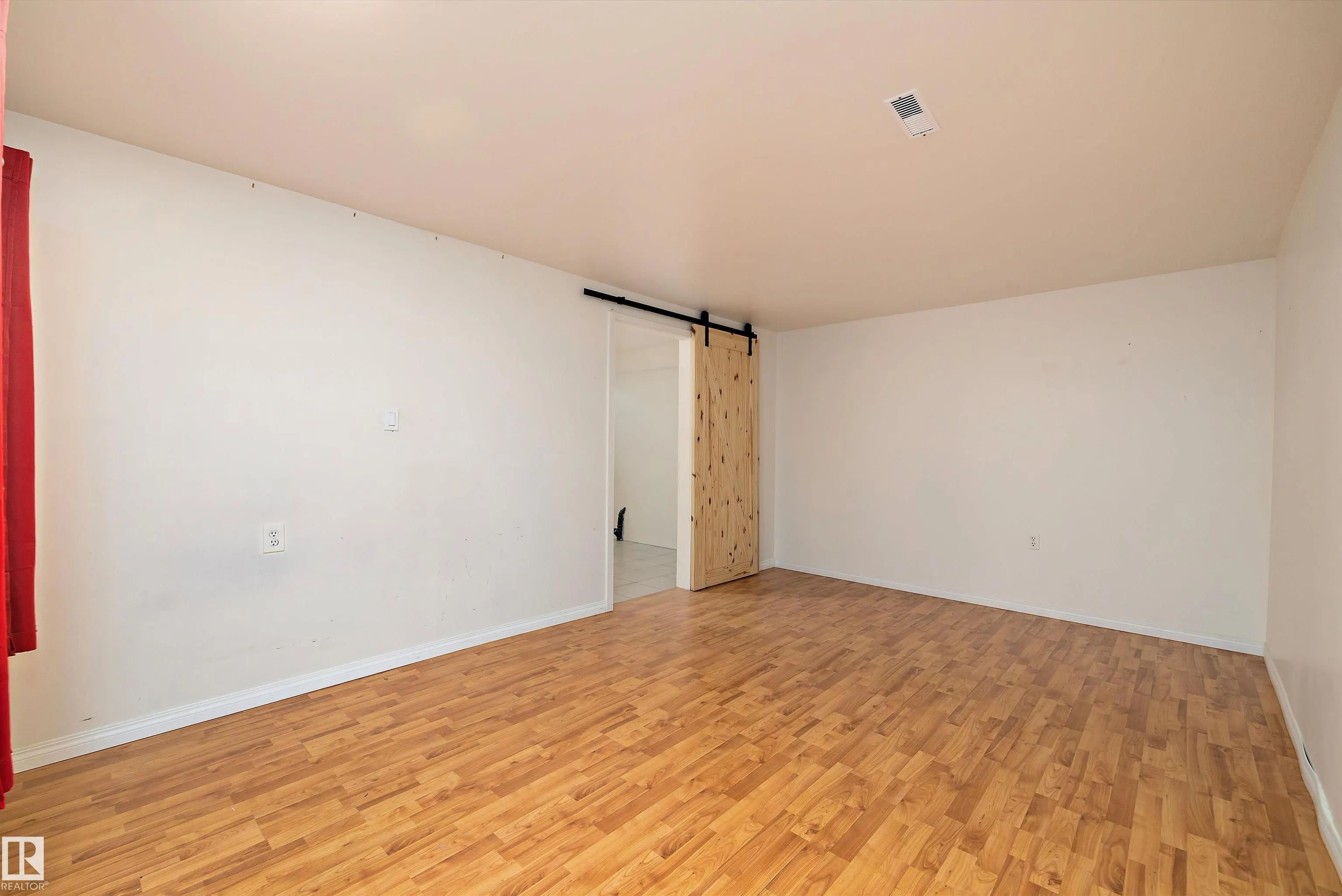 18365 66 Avenue