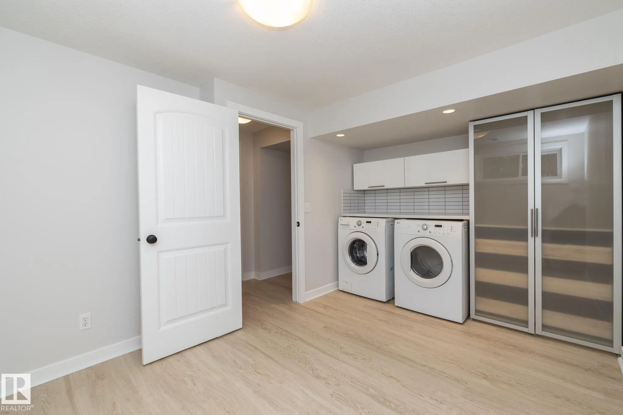 193 BIRCHWOOD Close