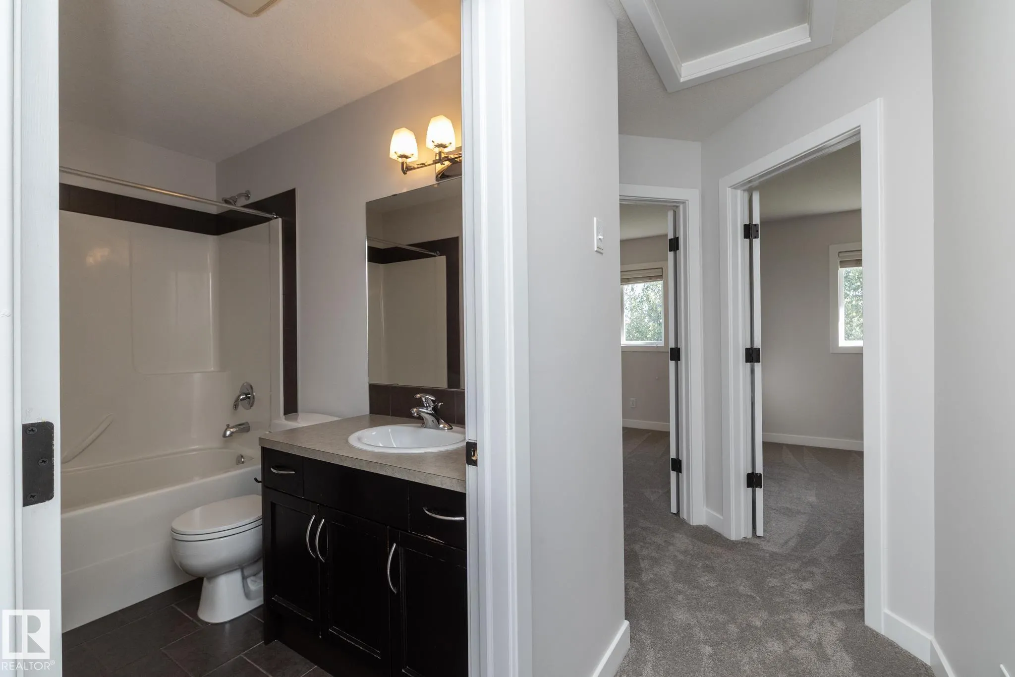 193 BIRCHWOOD Close