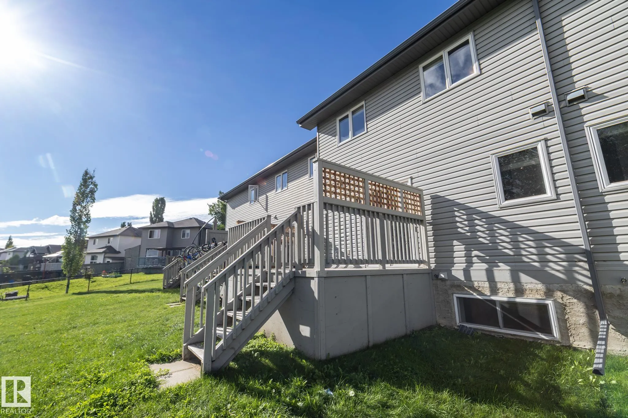 193 BIRCHWOOD Close