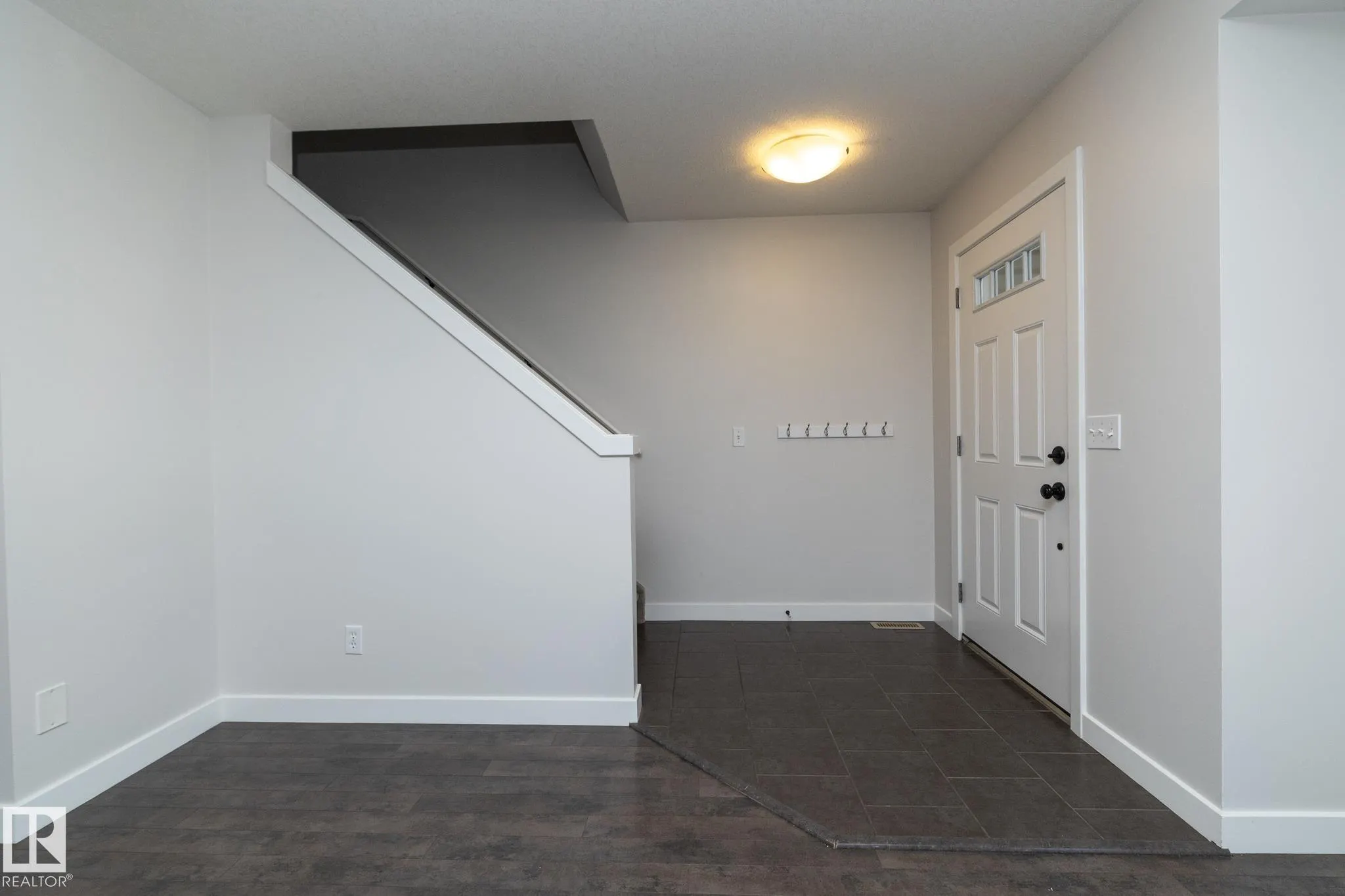 193 BIRCHWOOD Close
