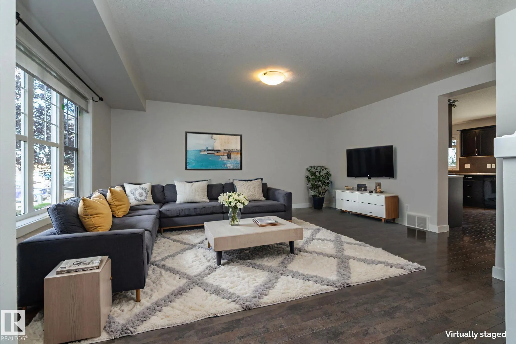 193 BIRCHWOOD Close