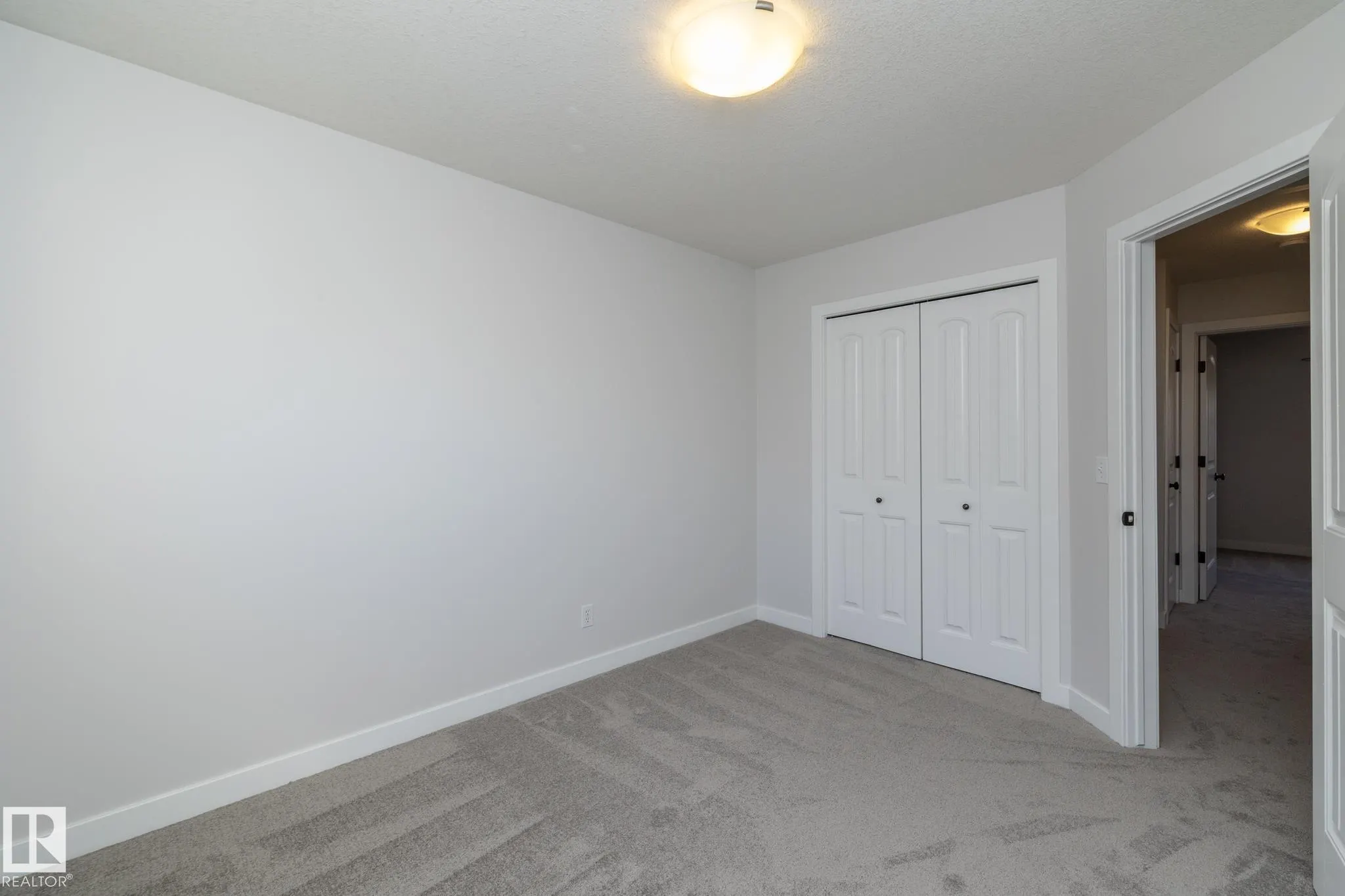 193 BIRCHWOOD Close