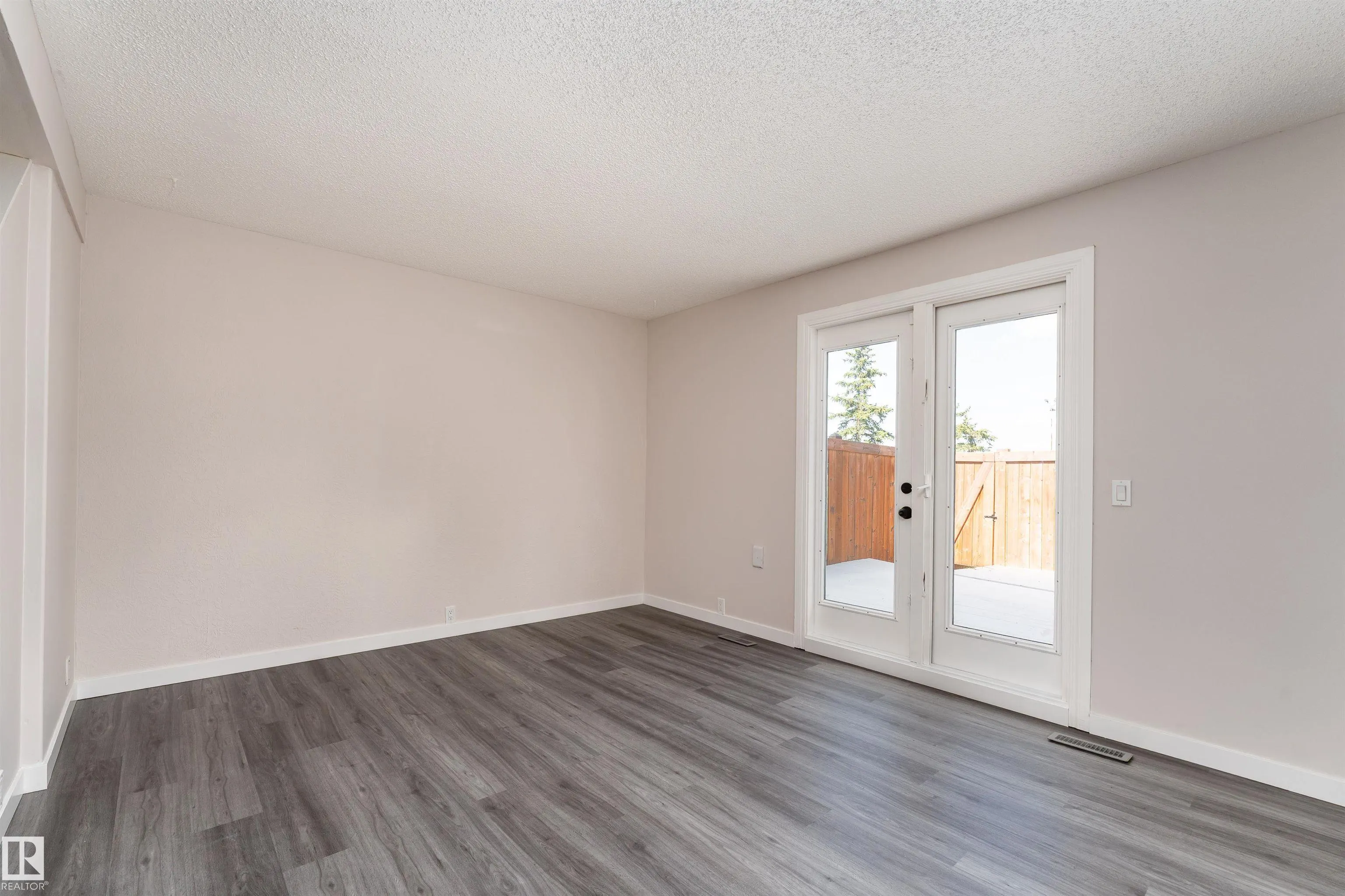 1244 Lakewood RD W NW