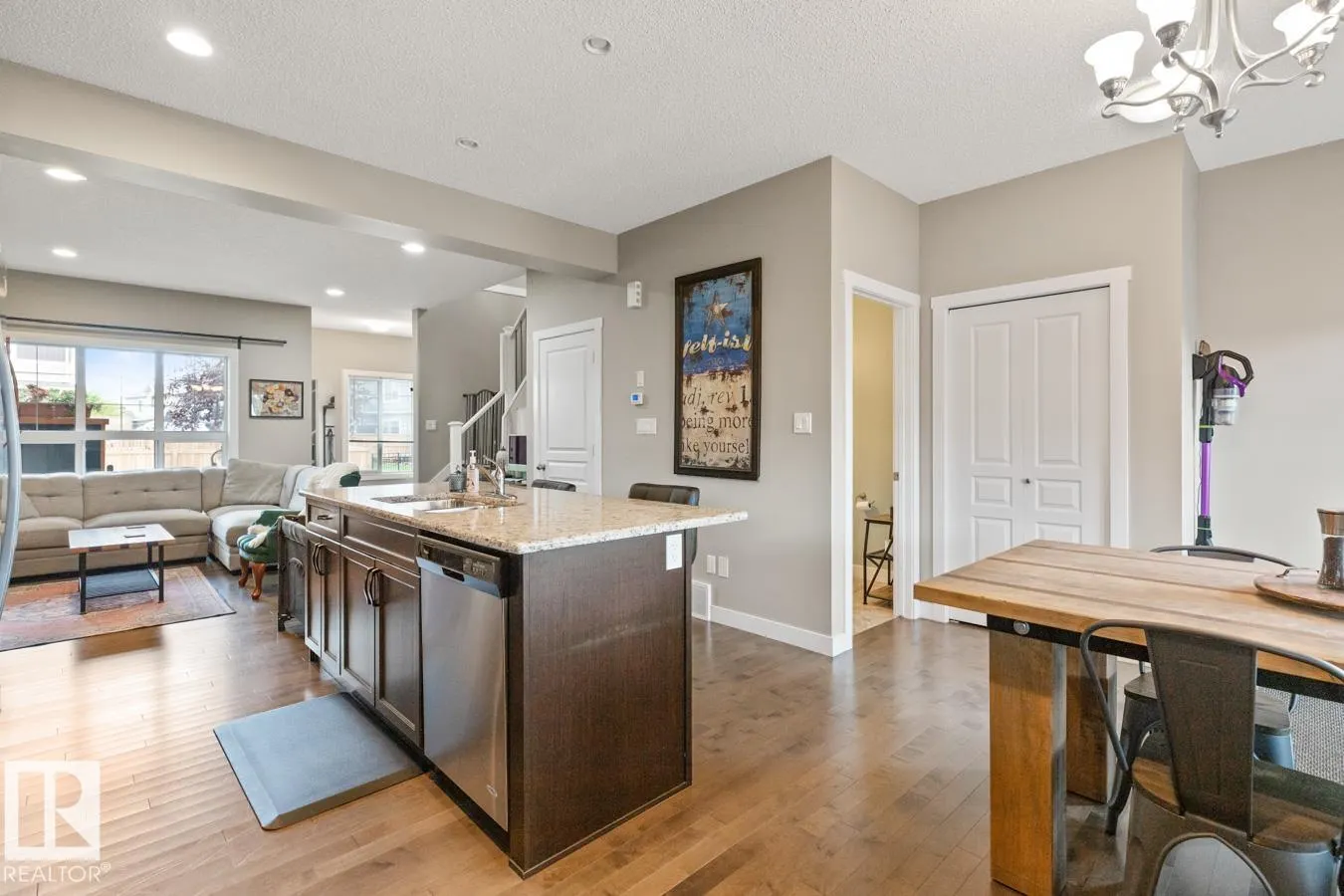 71 HUDSON Cove