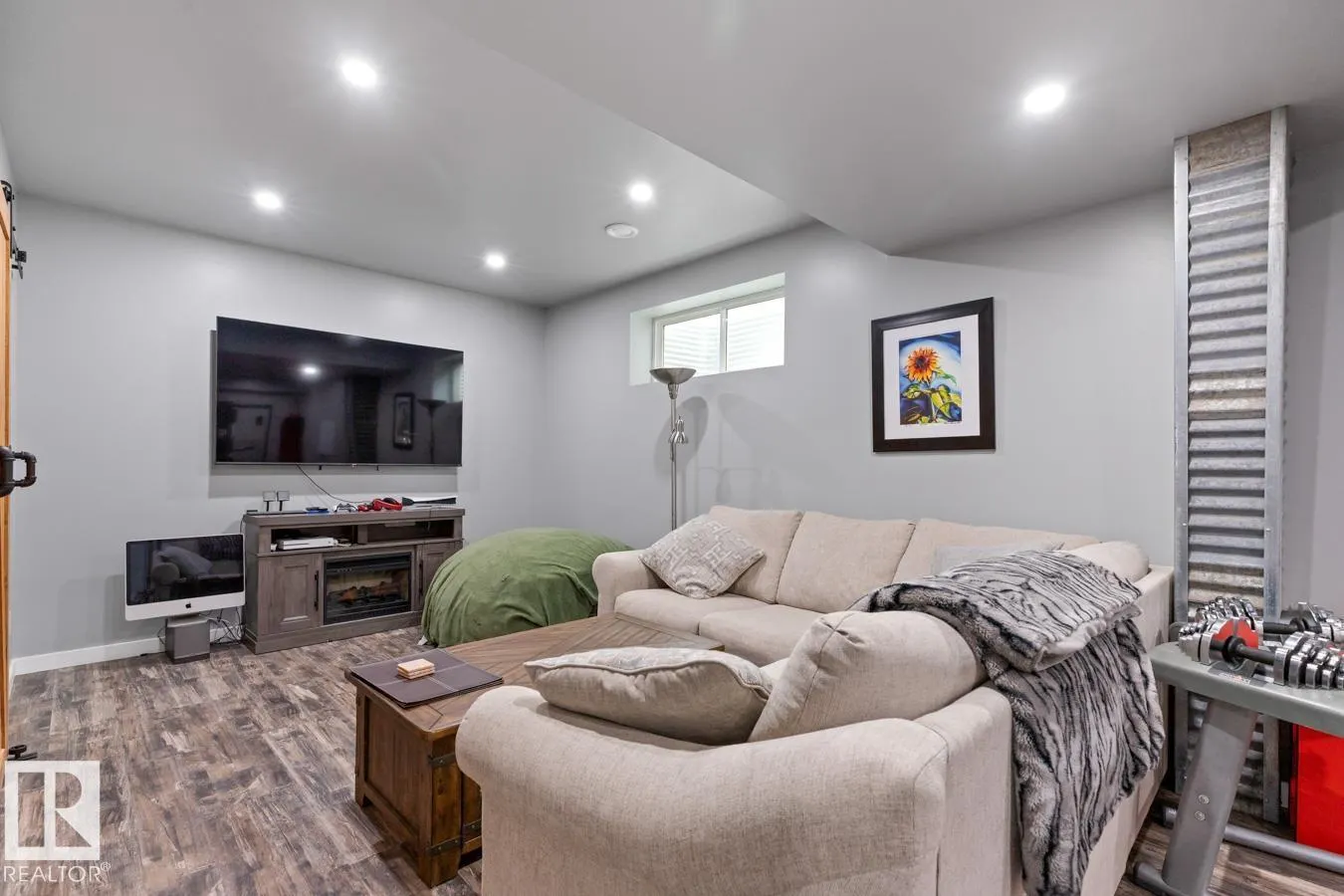 71 HUDSON Cove