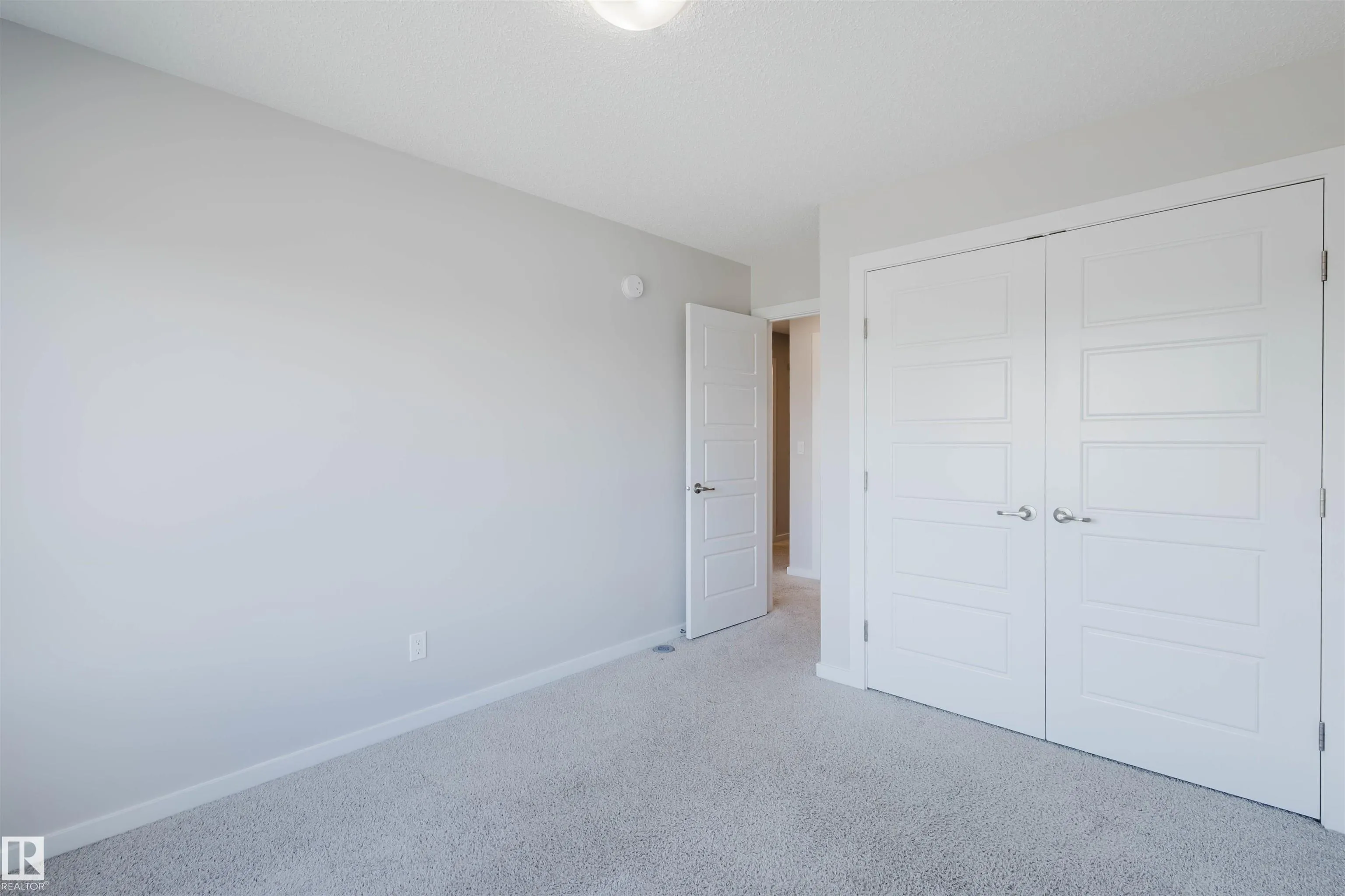 1407 DARBY GREEN Green