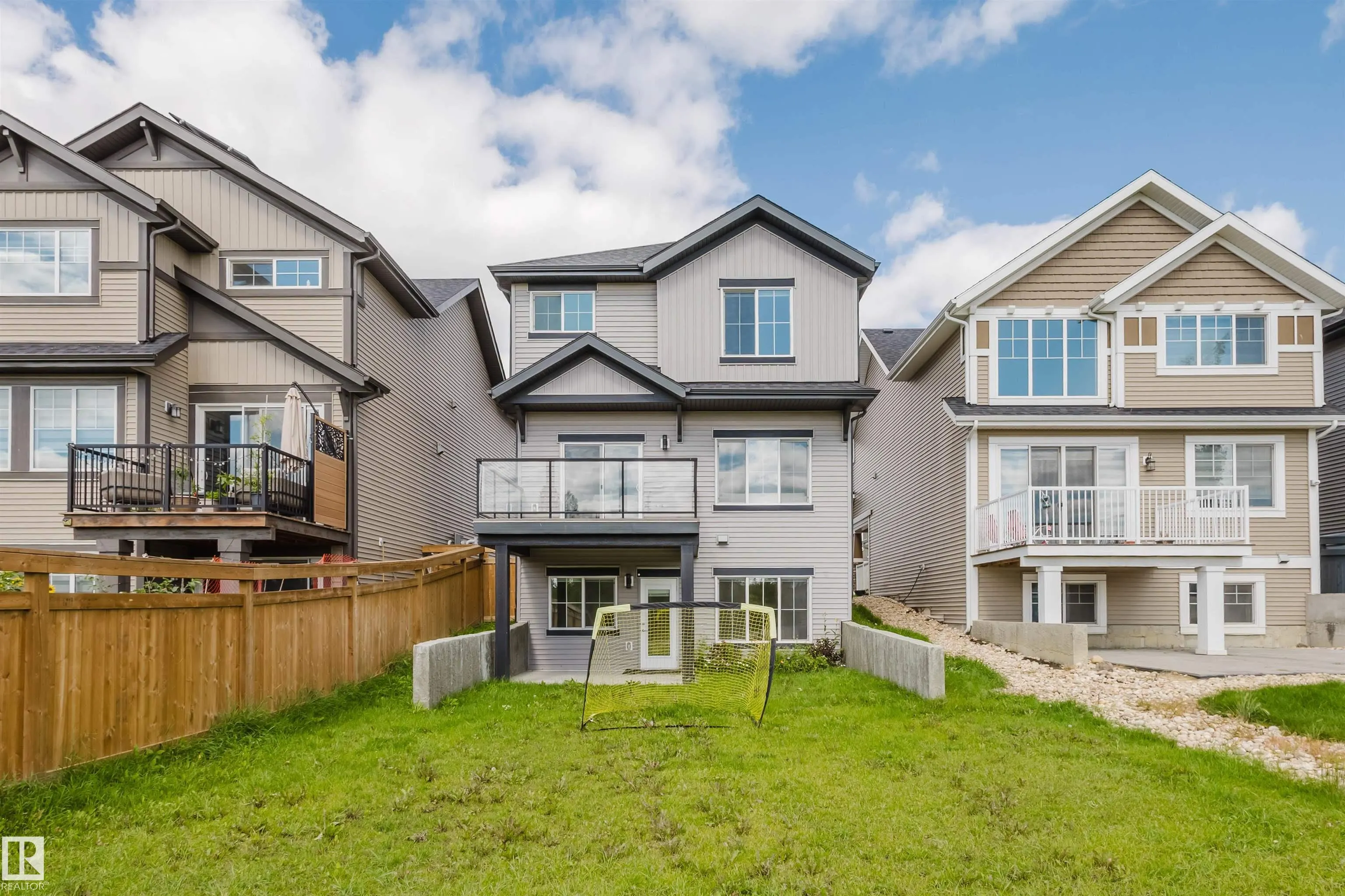 1407 DARBY GREEN Green