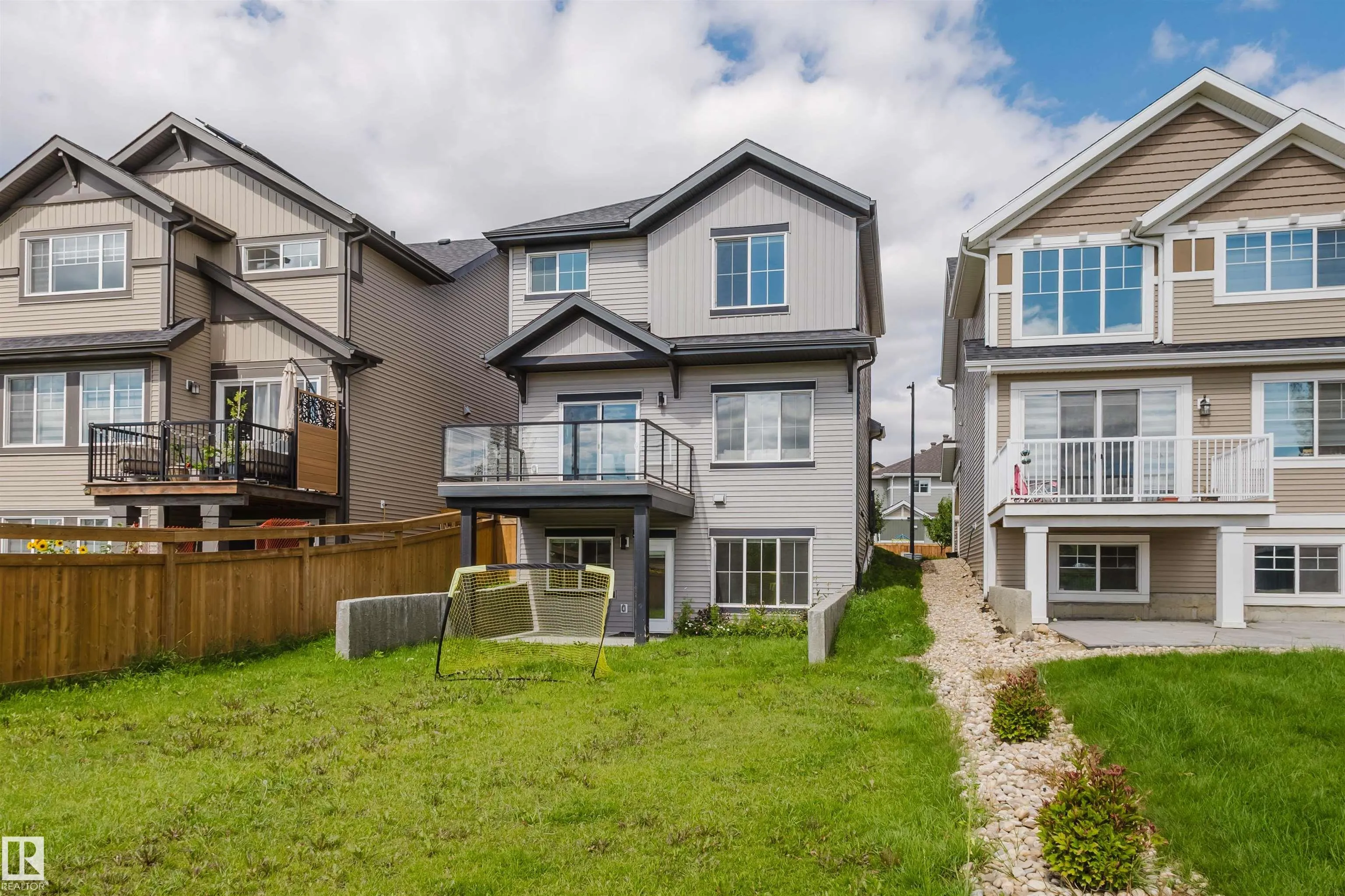 1407 DARBY GREEN Green