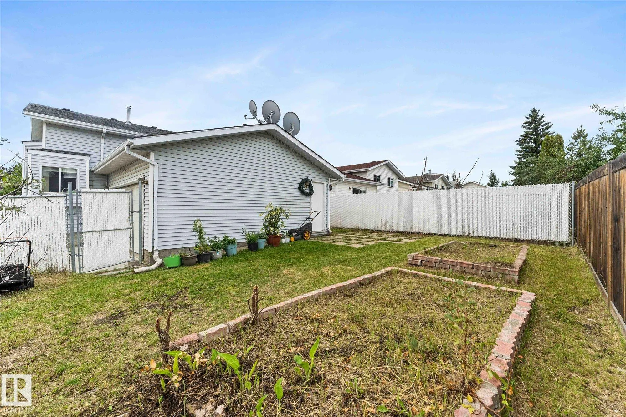124 KLARVATTEN Road