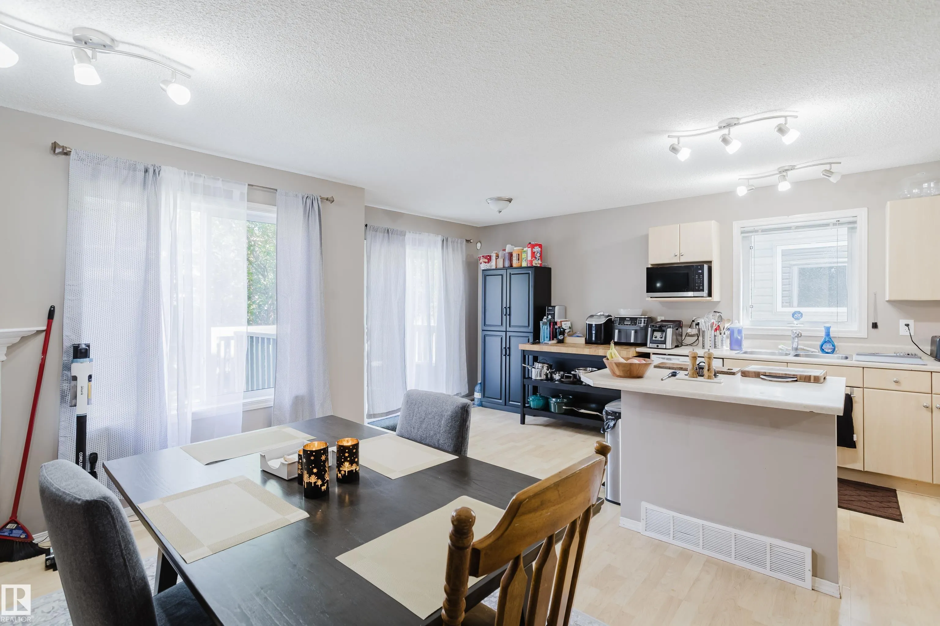 287 MACEWAN Road
