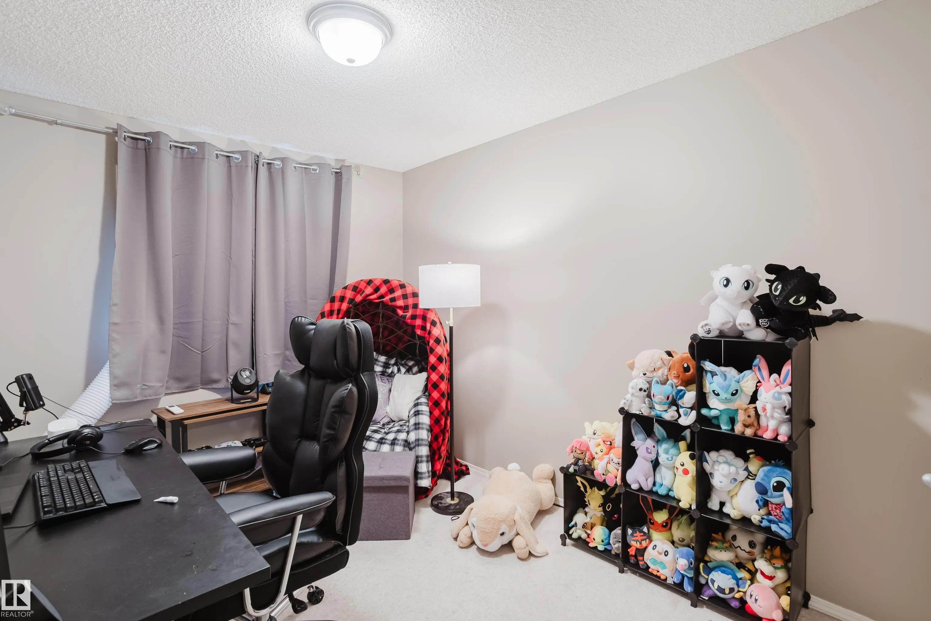 287 MACEWAN Road