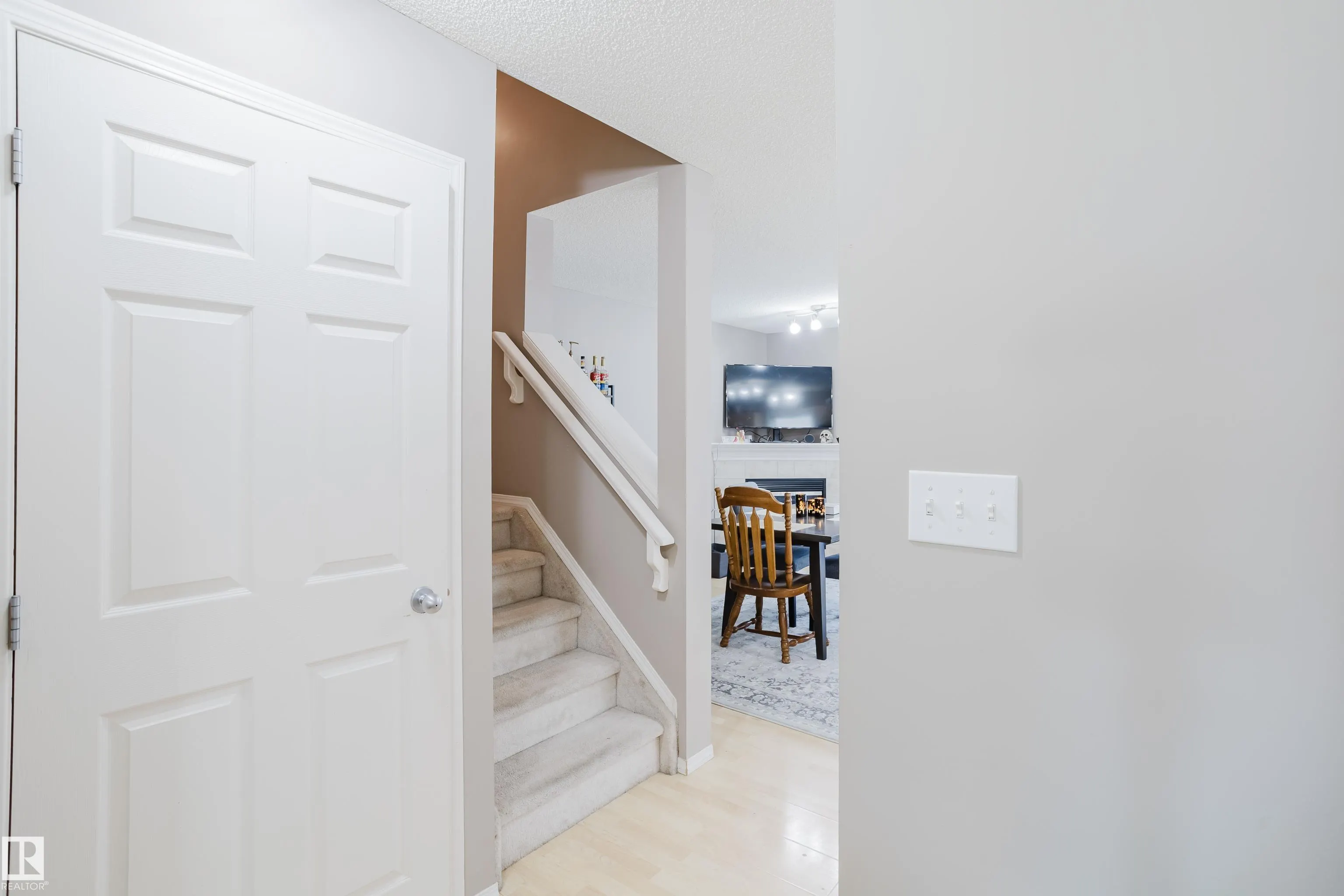 287 MACEWAN Road