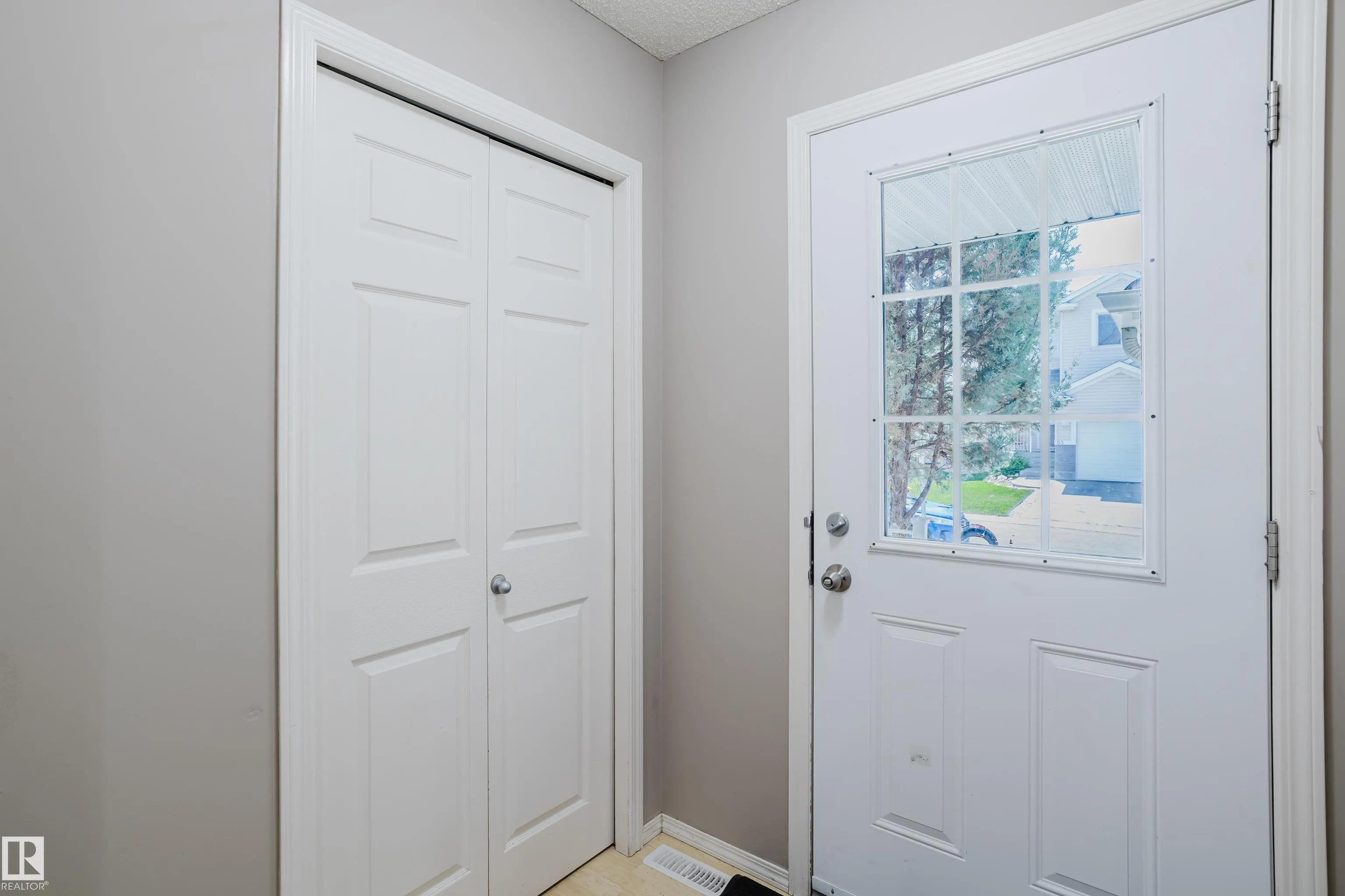 287 MACEWAN Road