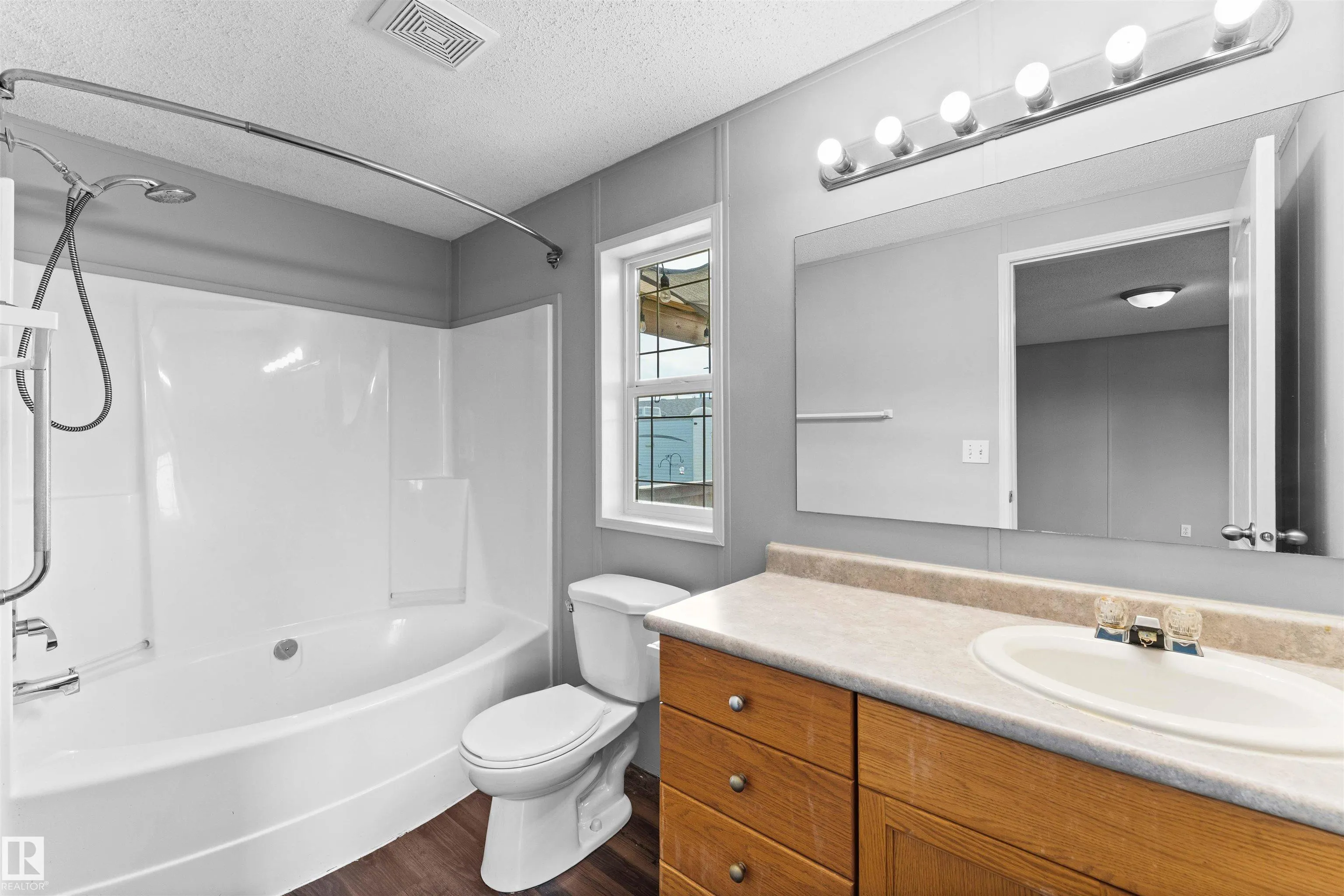 29 GRAYWOOD Cove