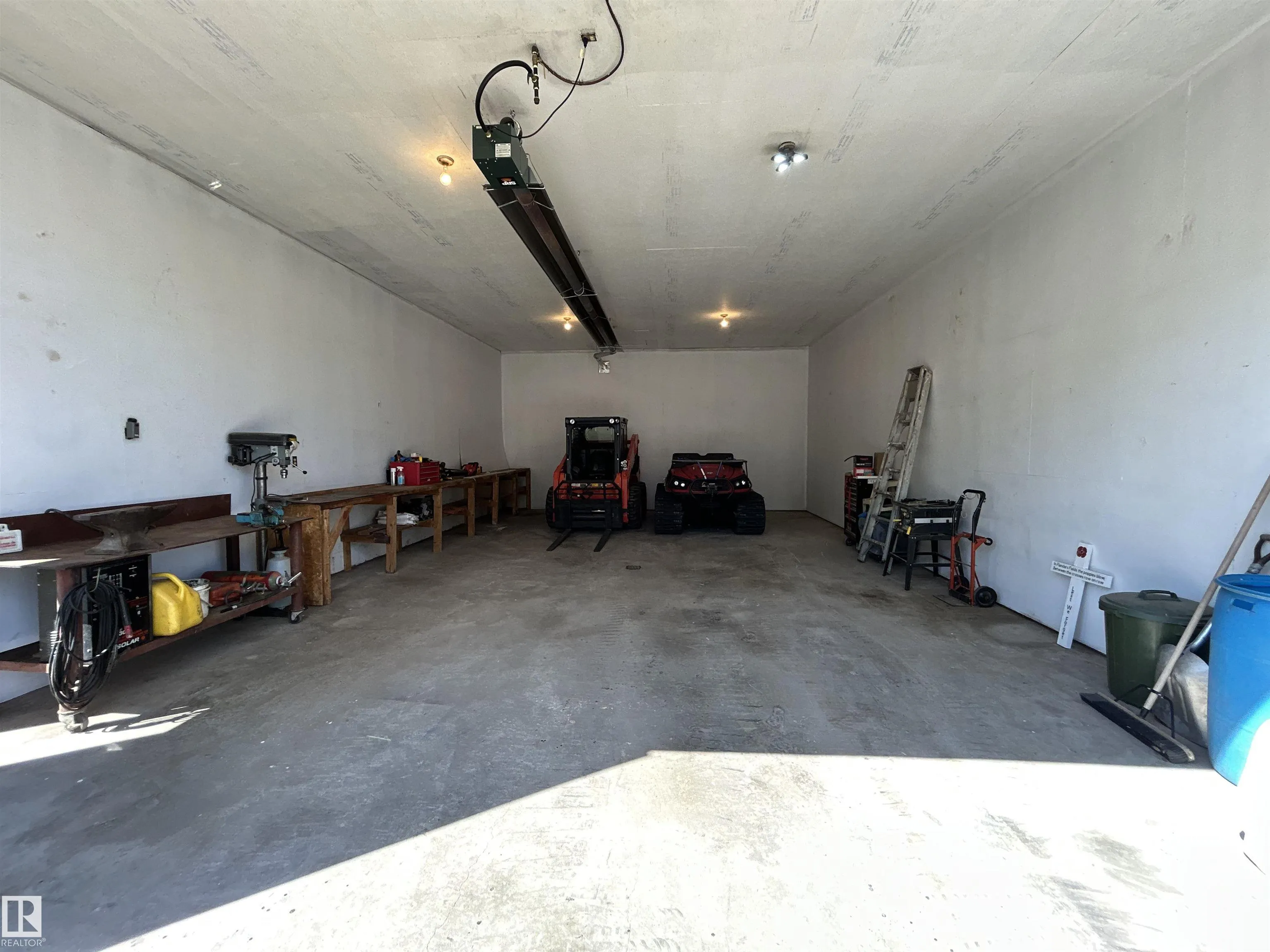 42041 Twp Rd 392