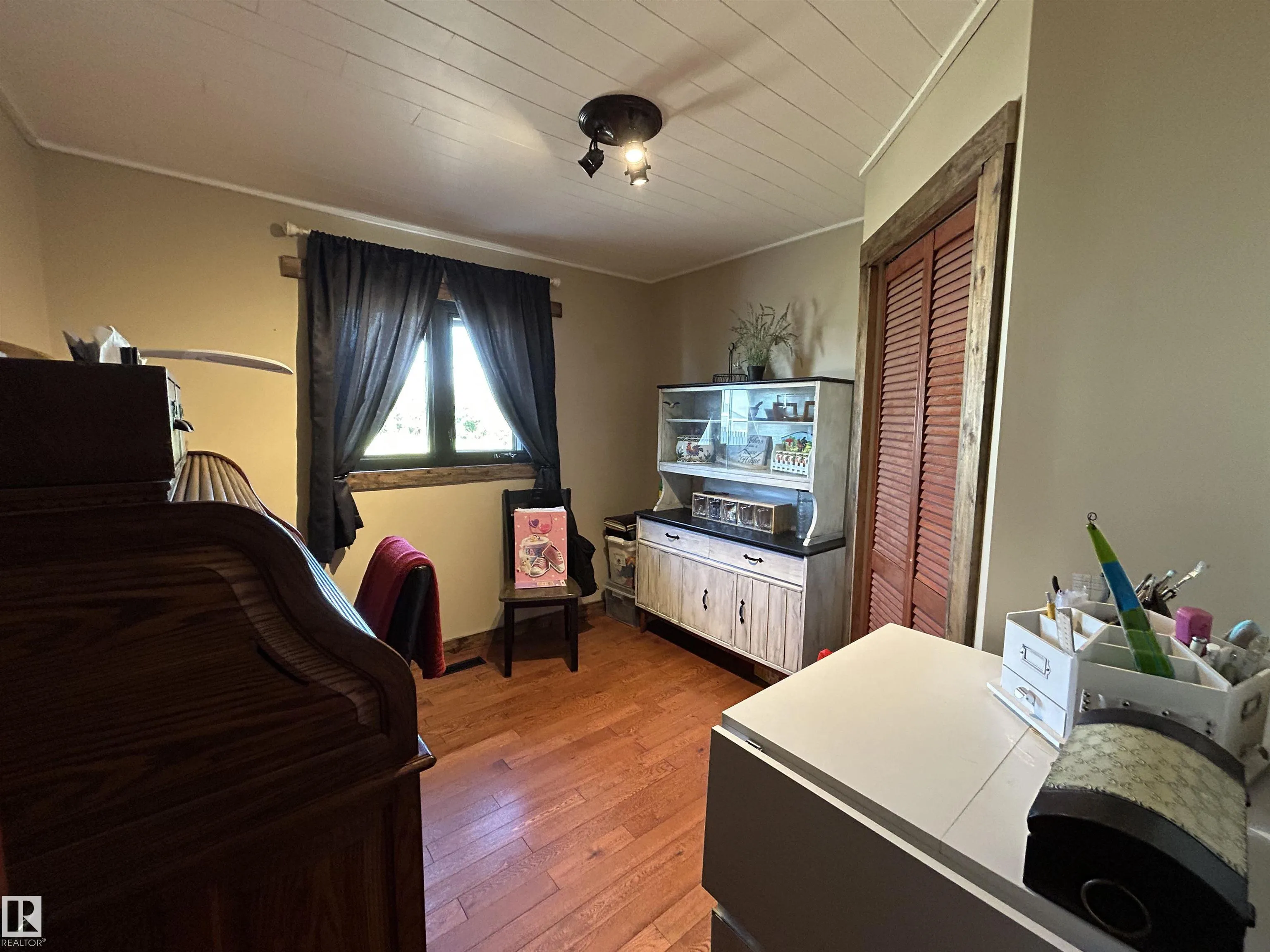 42041 Twp Rd 392