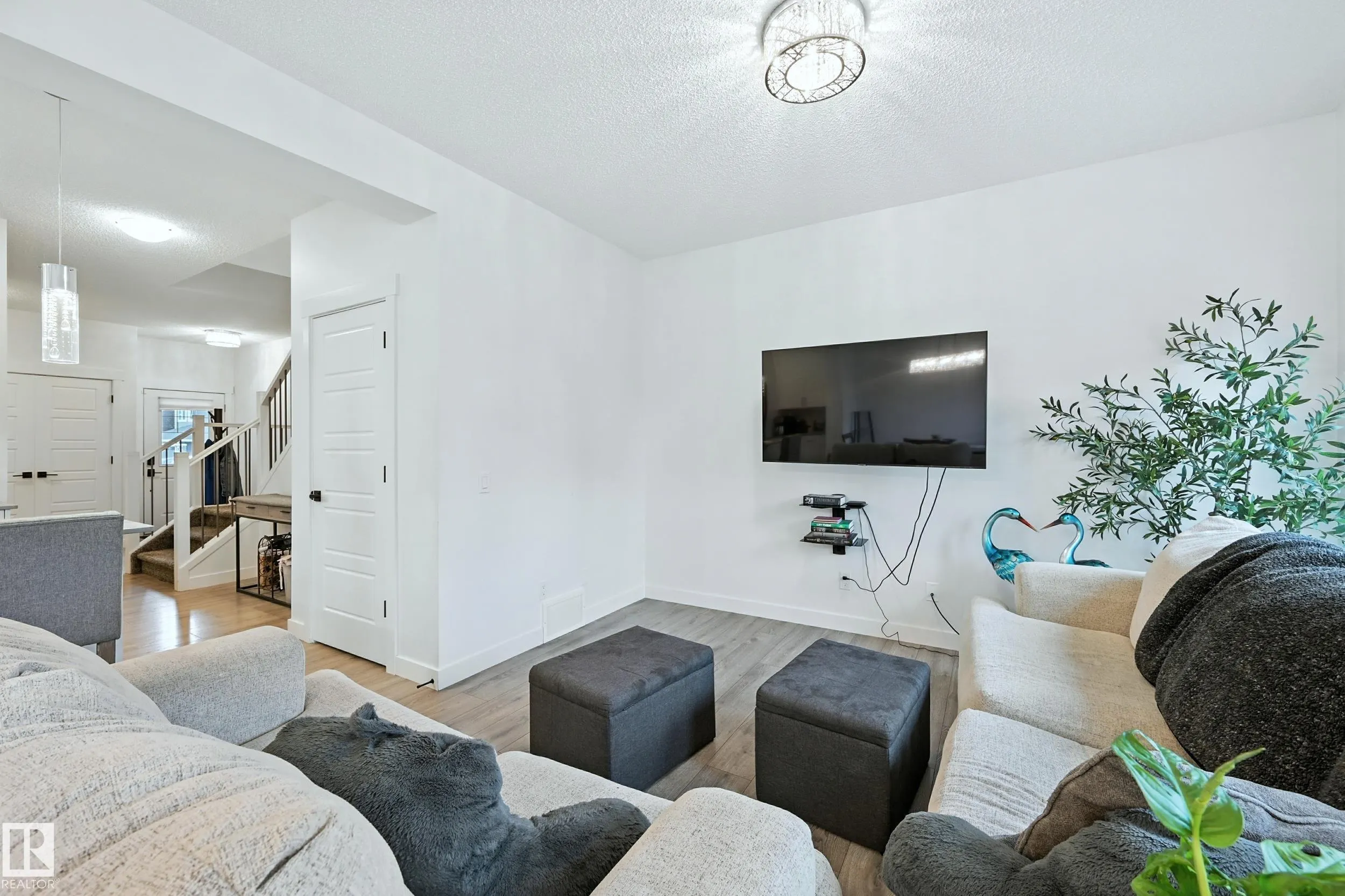 16603 31 Avenue