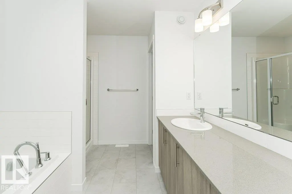 3947 WREN Loop