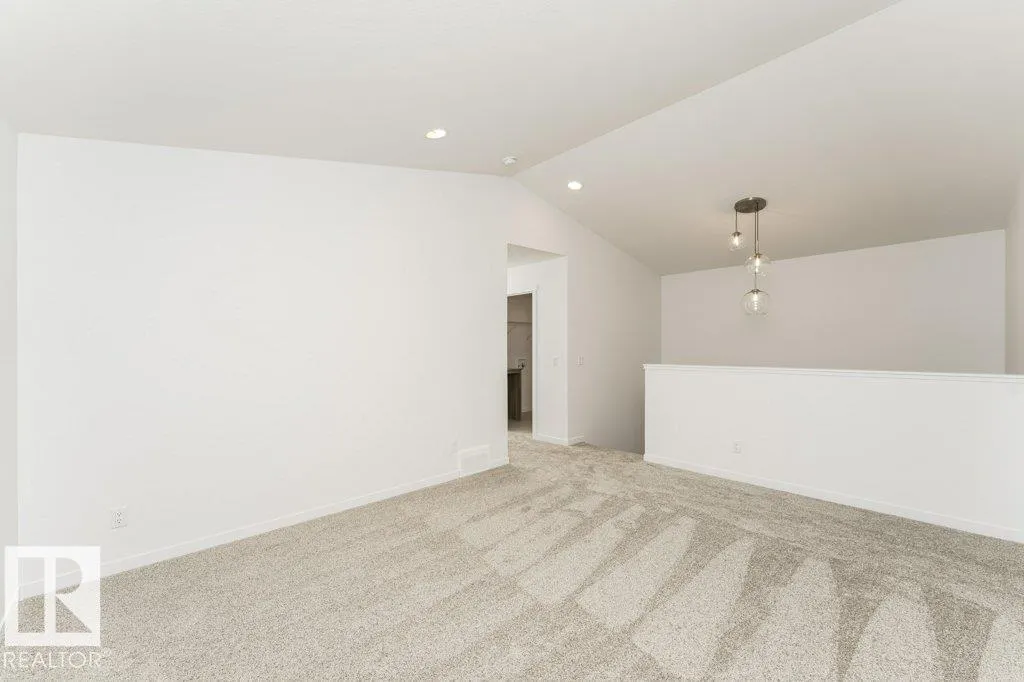 3947 WREN Loop