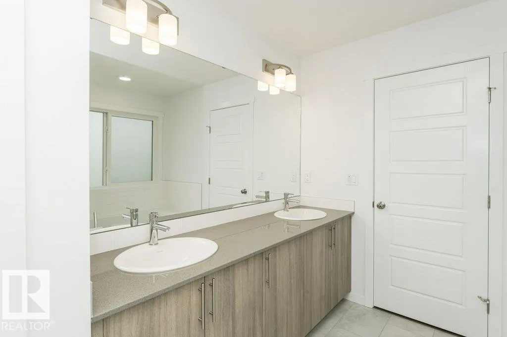 3947 WREN Loop