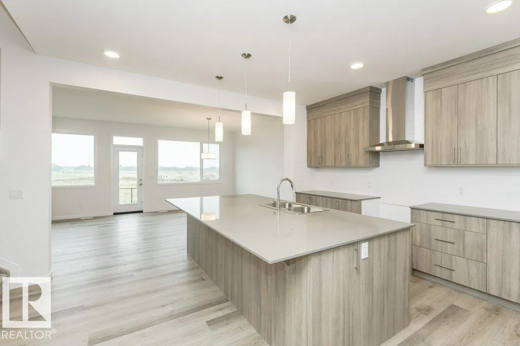 3947 WREN Loop