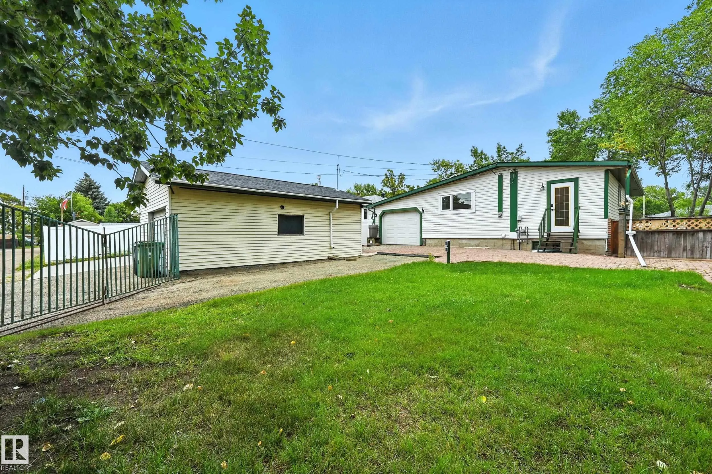 9404 SHERRIDON
