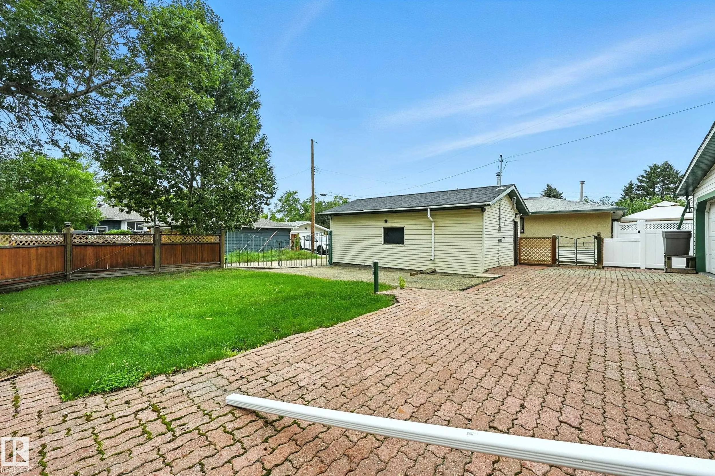 9404 SHERRIDON