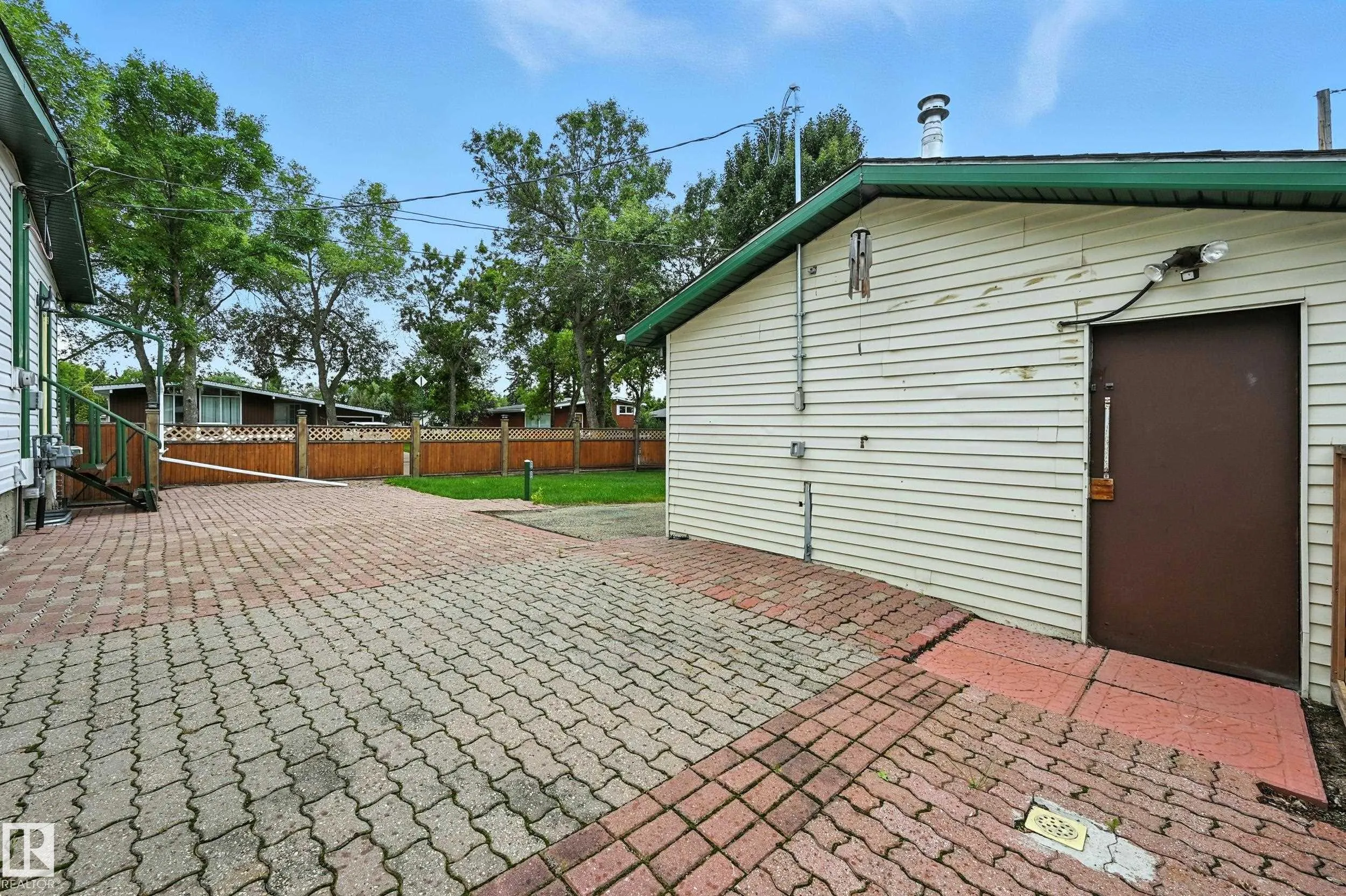 9404 SHERRIDON