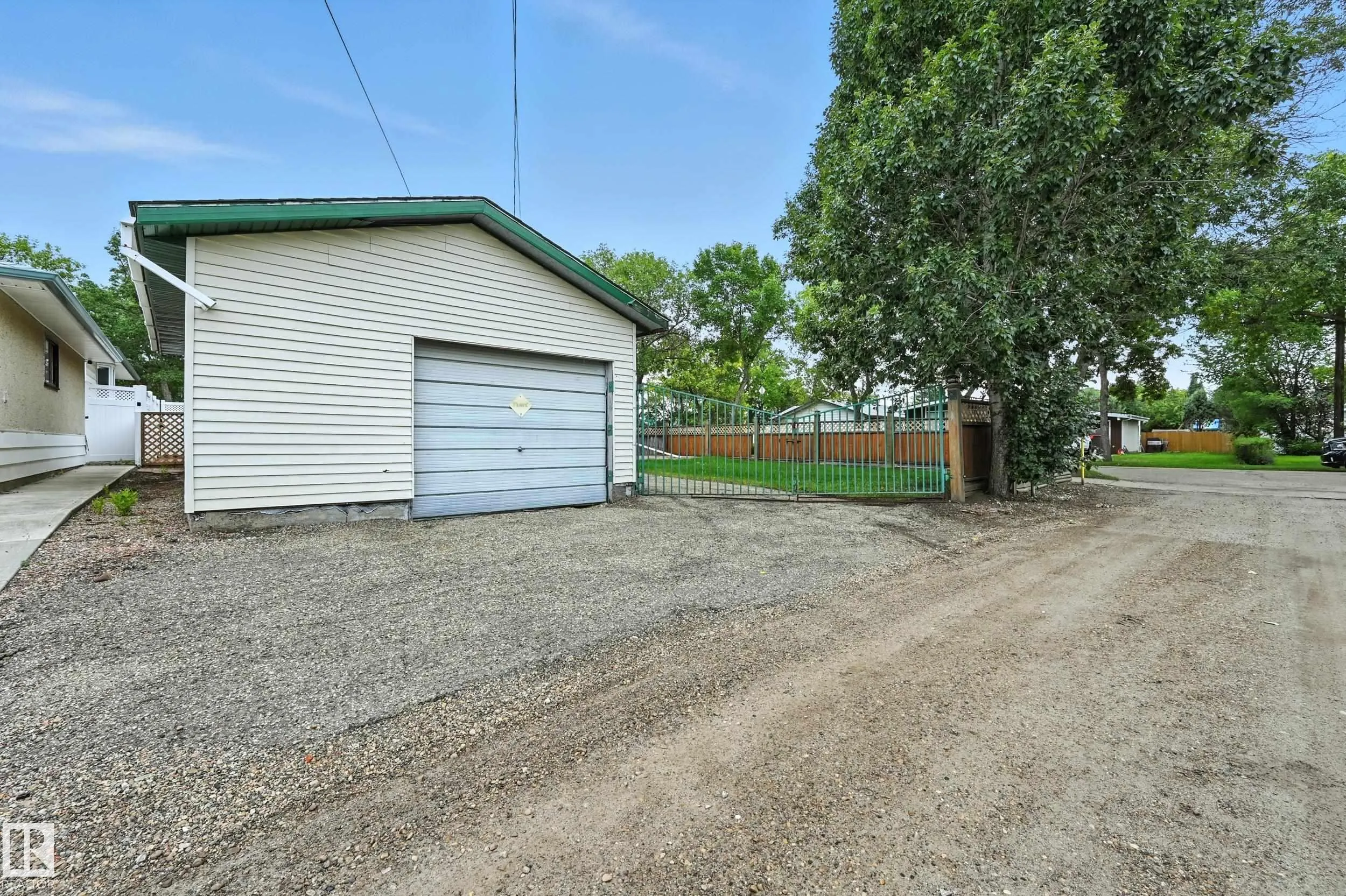 9404 SHERRIDON