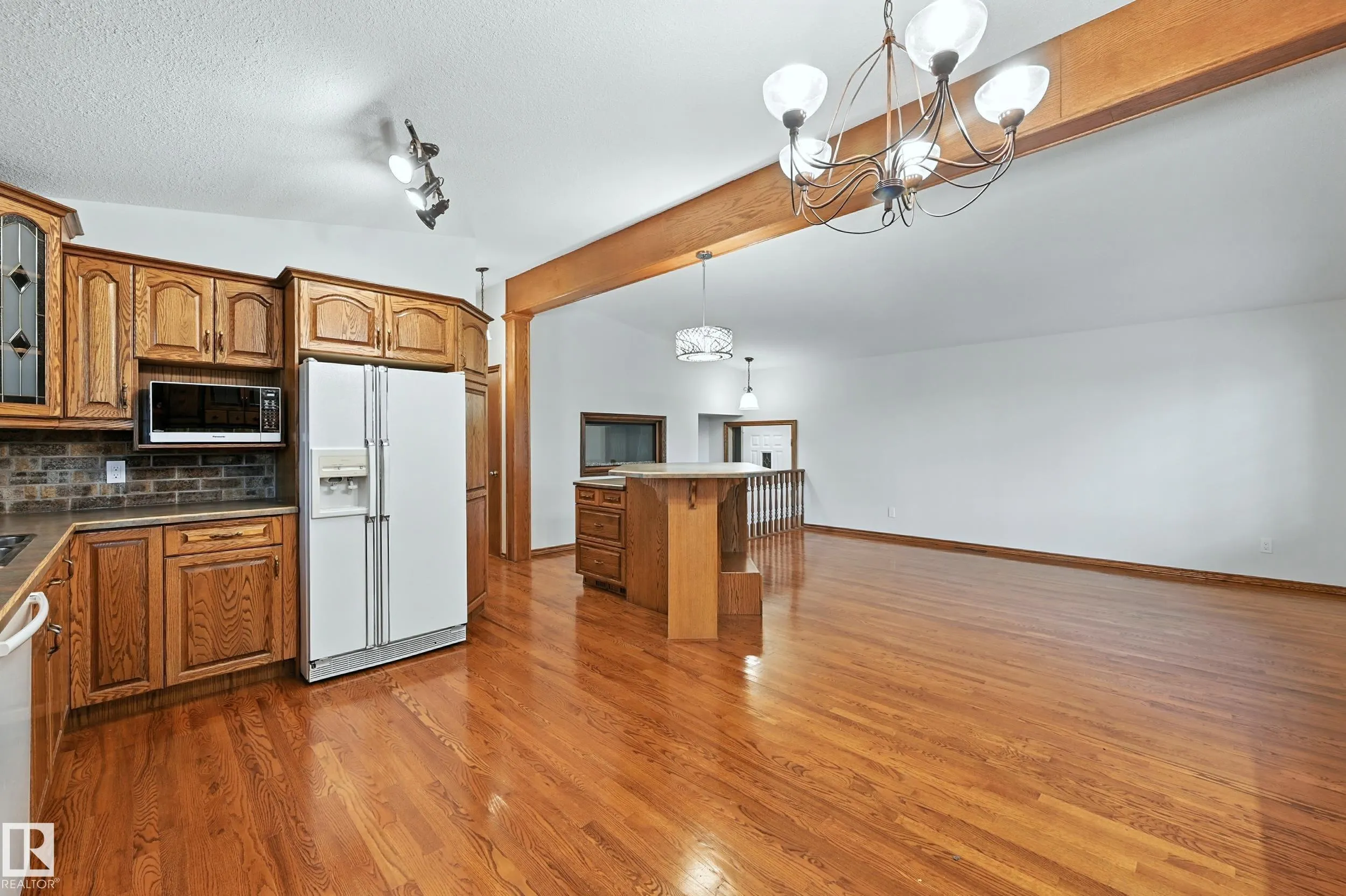9404 SHERRIDON