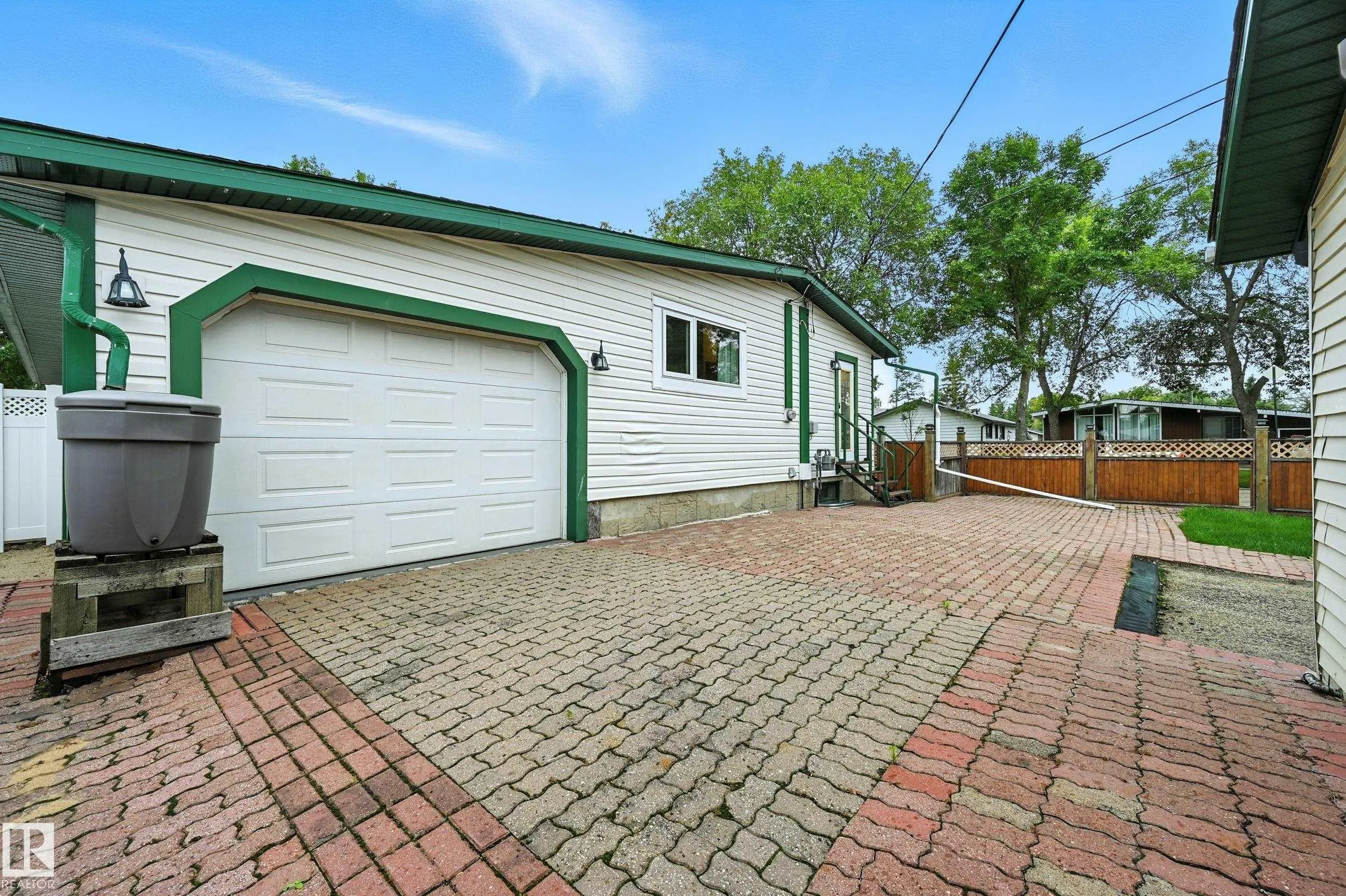 9404 SHERRIDON