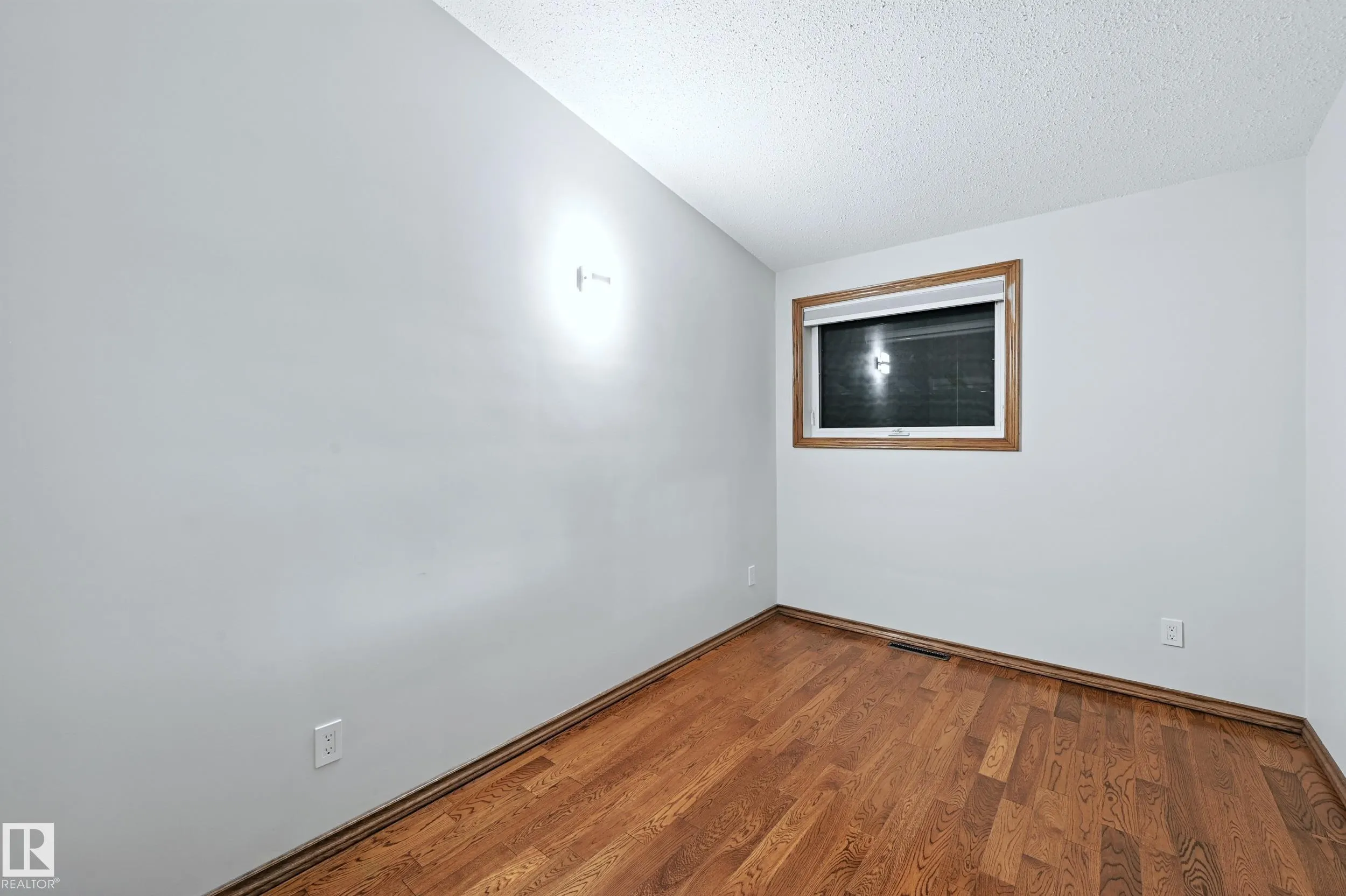 9404 SHERRIDON