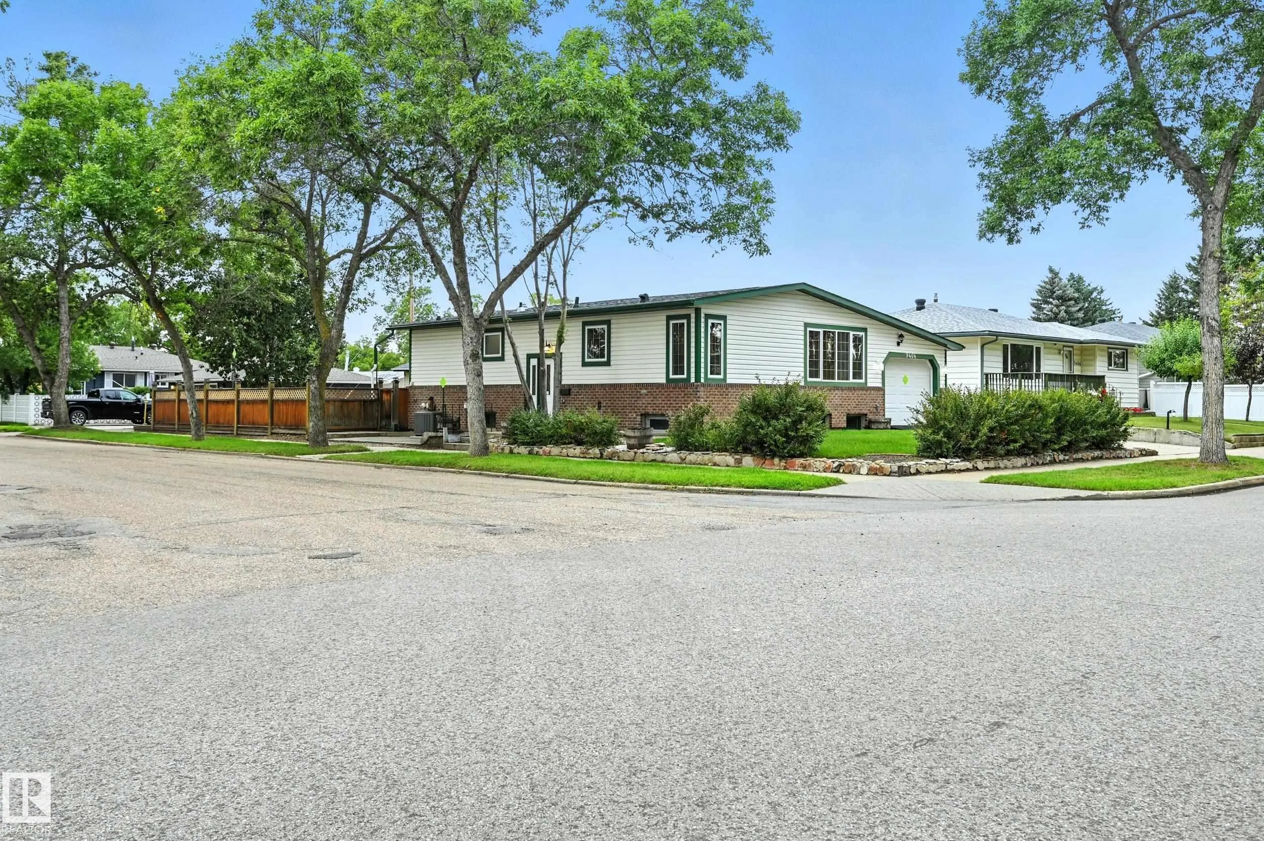 9404 SHERRIDON