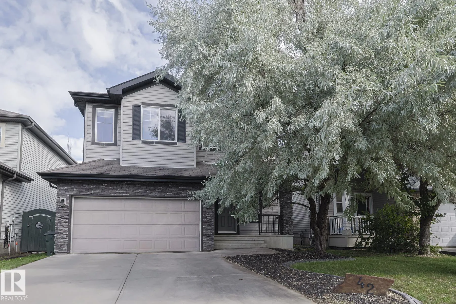 42 VANESSA Avenue