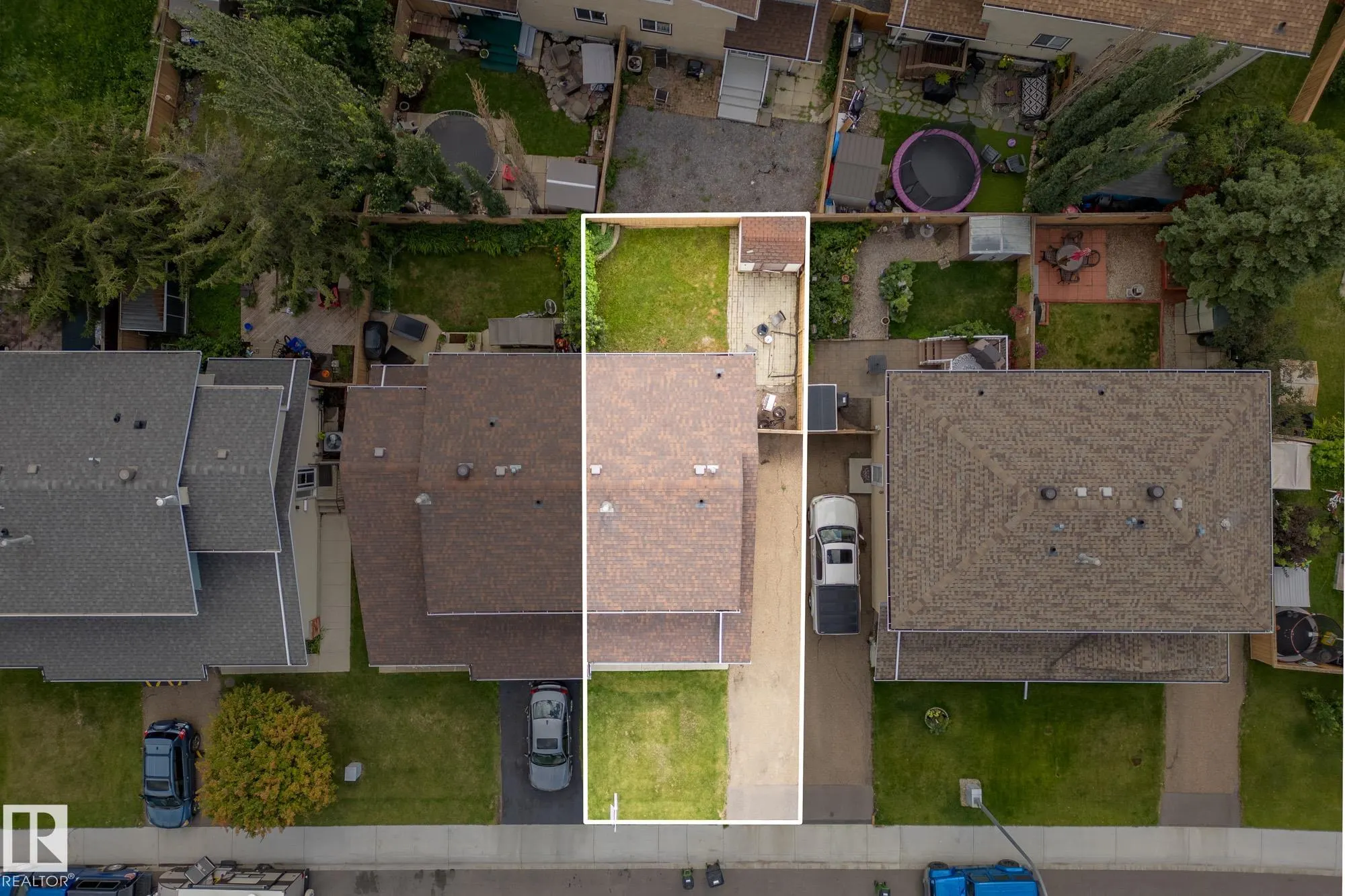 11005 162A Avenue