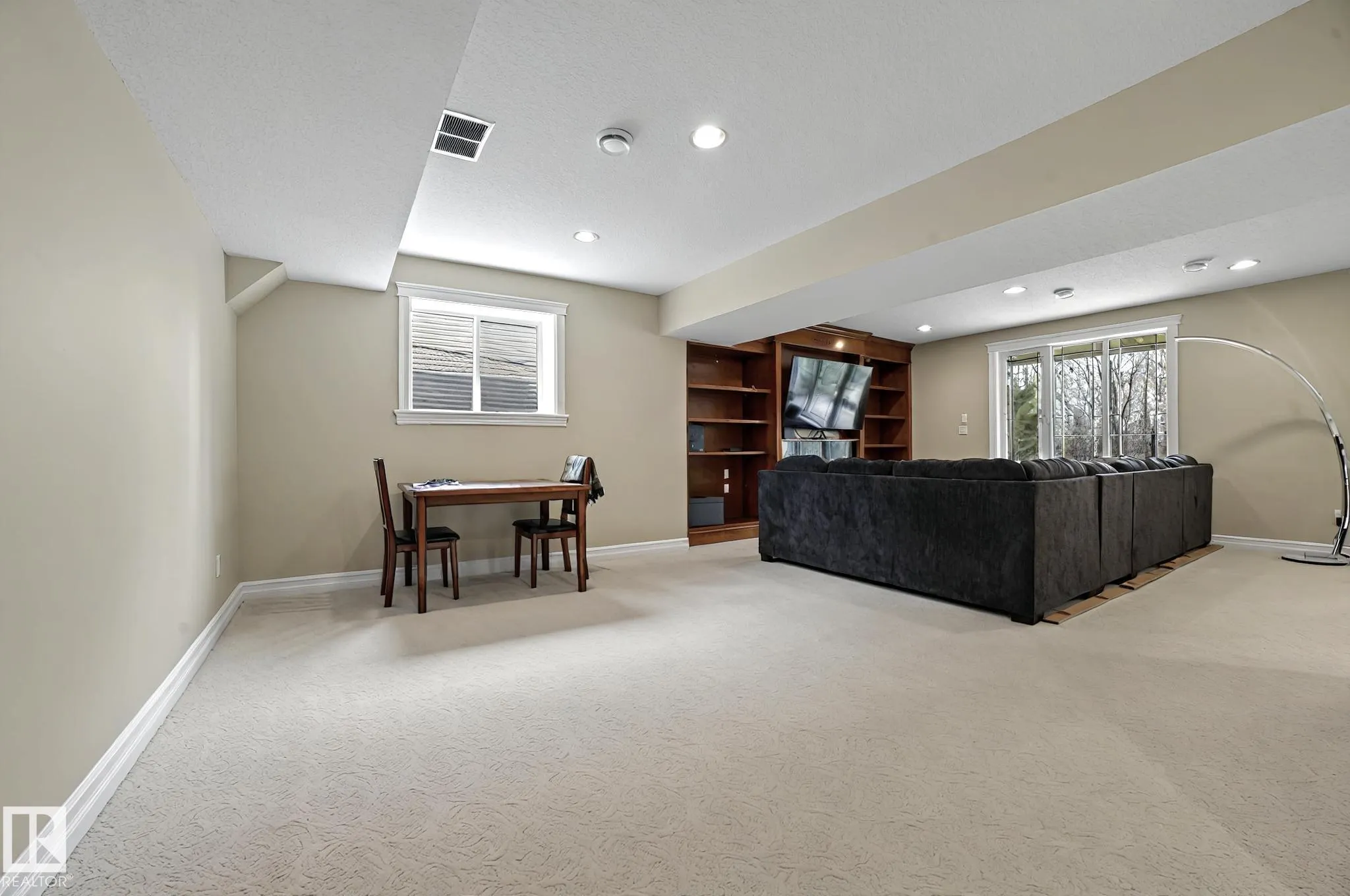 8 Loiselle Way