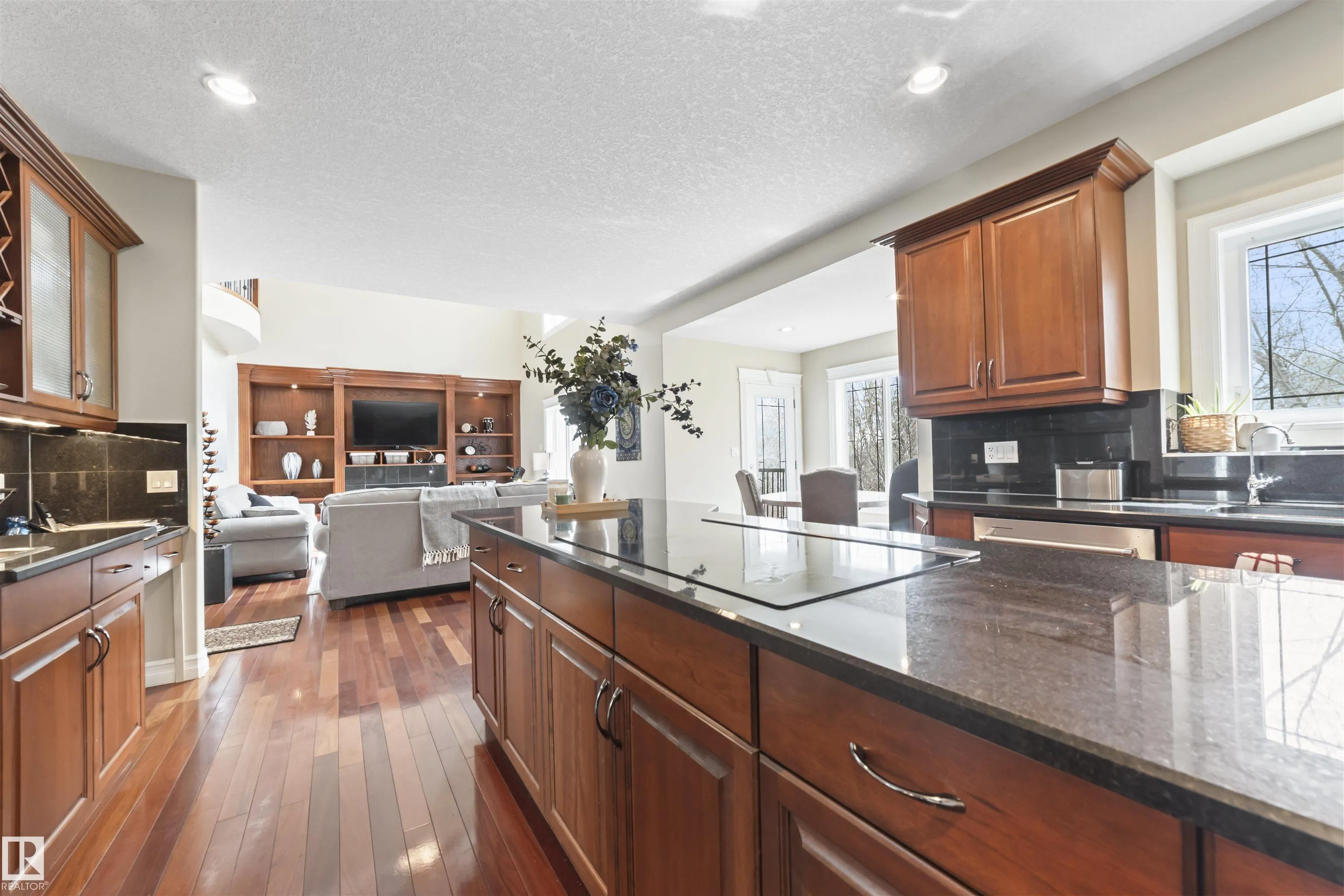 8 Loiselle Way
