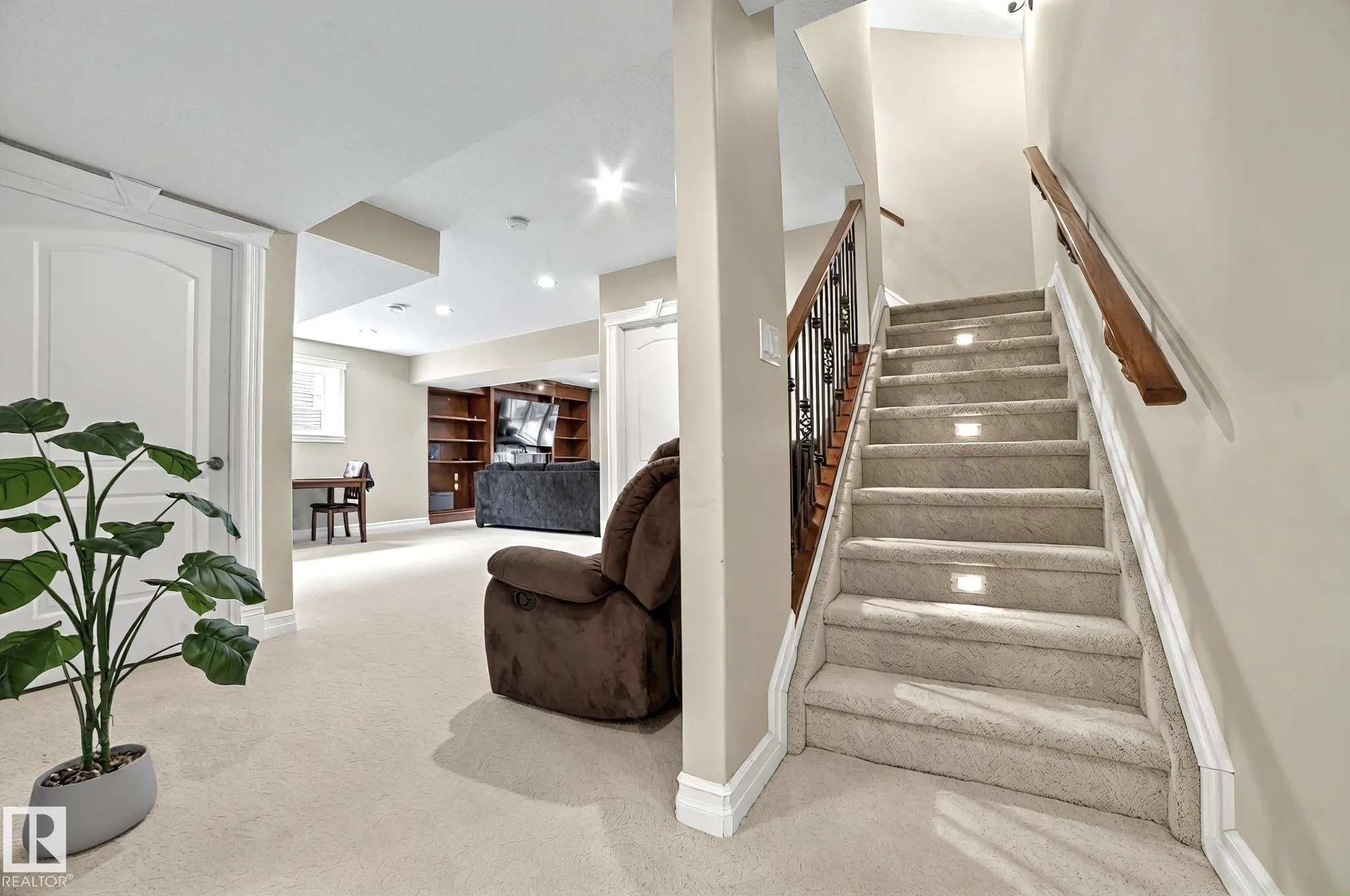 8 Loiselle Way