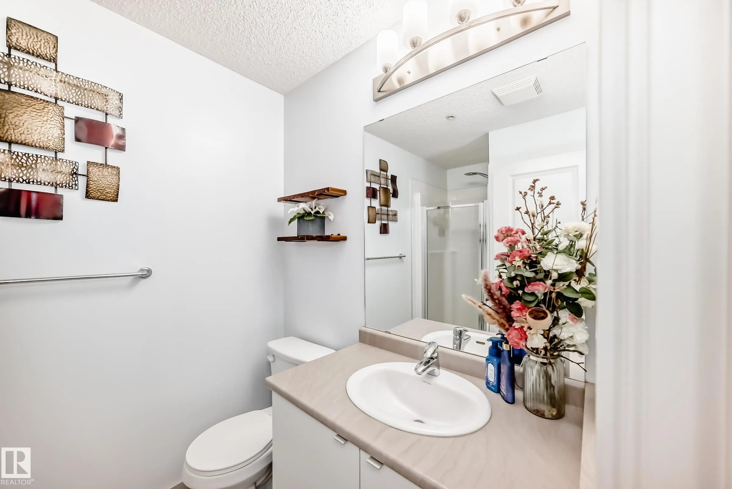 148-348 WINDERMERE Road